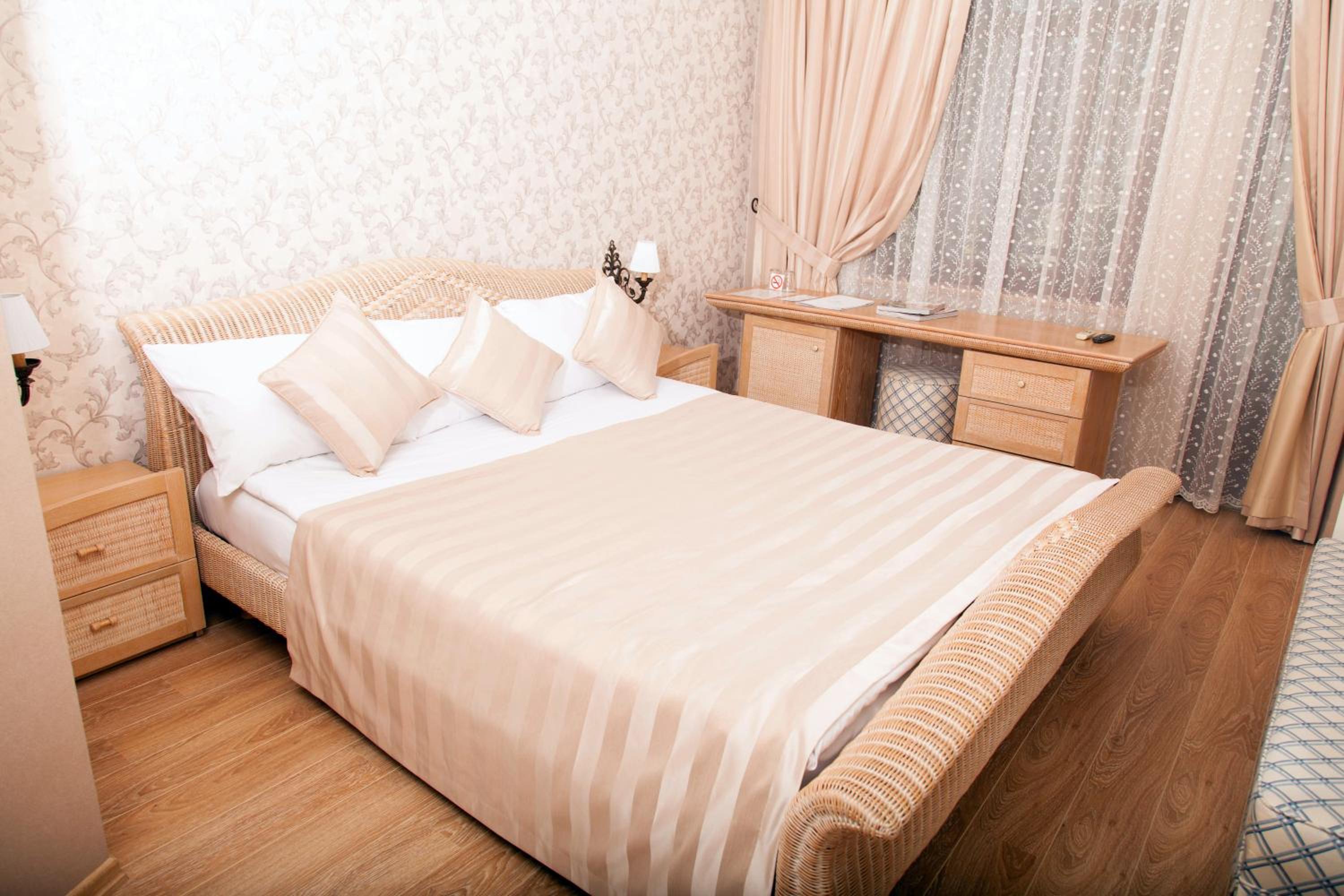 Deluxe Double or Twin Room with Balcony