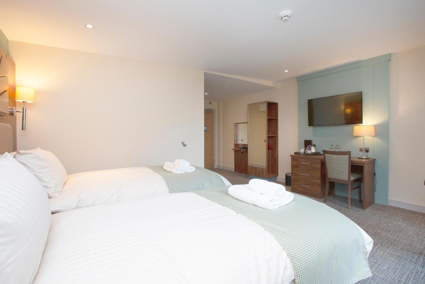 Double or Twin Room - Photo 2