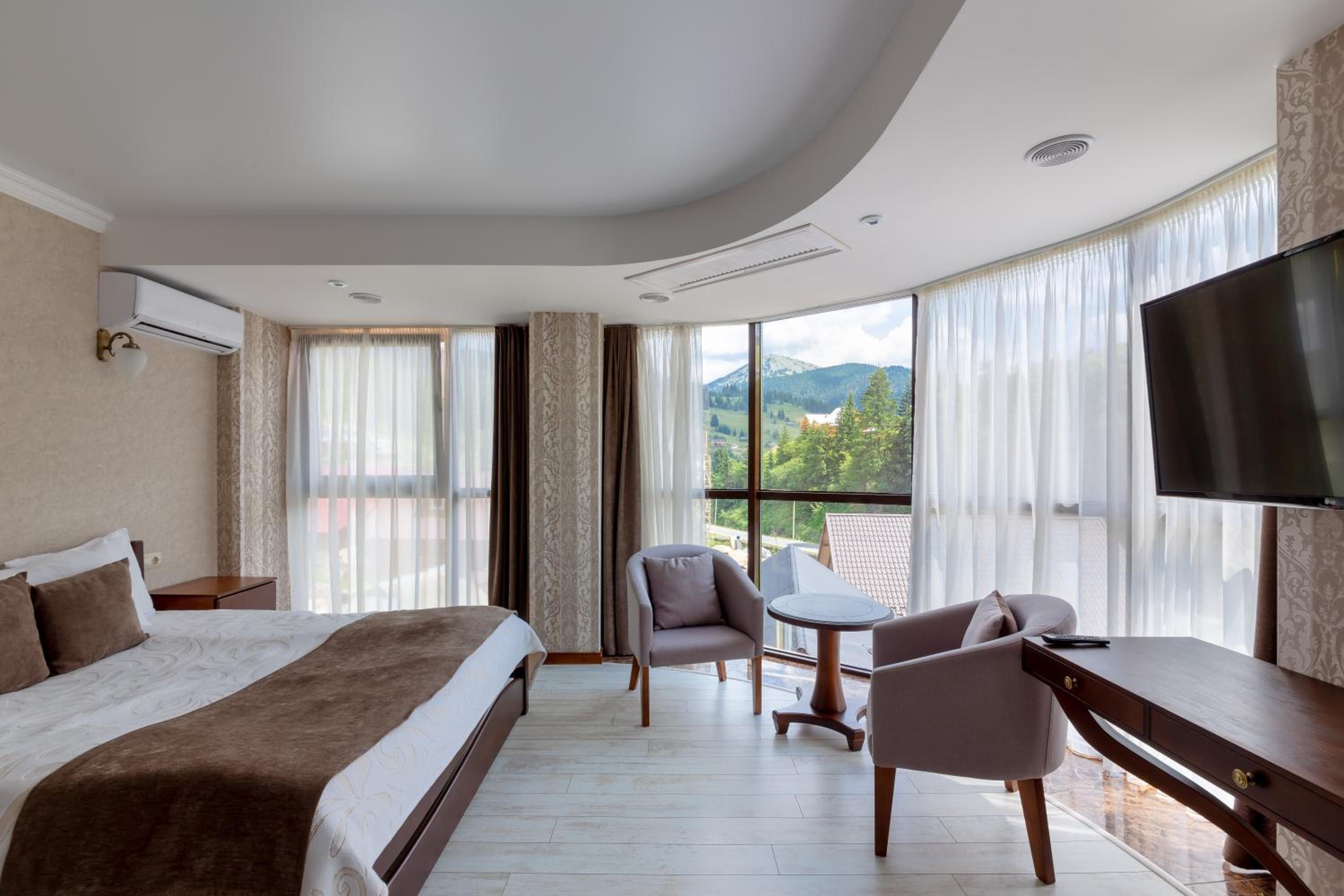 Junior Suite with Panoramic View photo 1