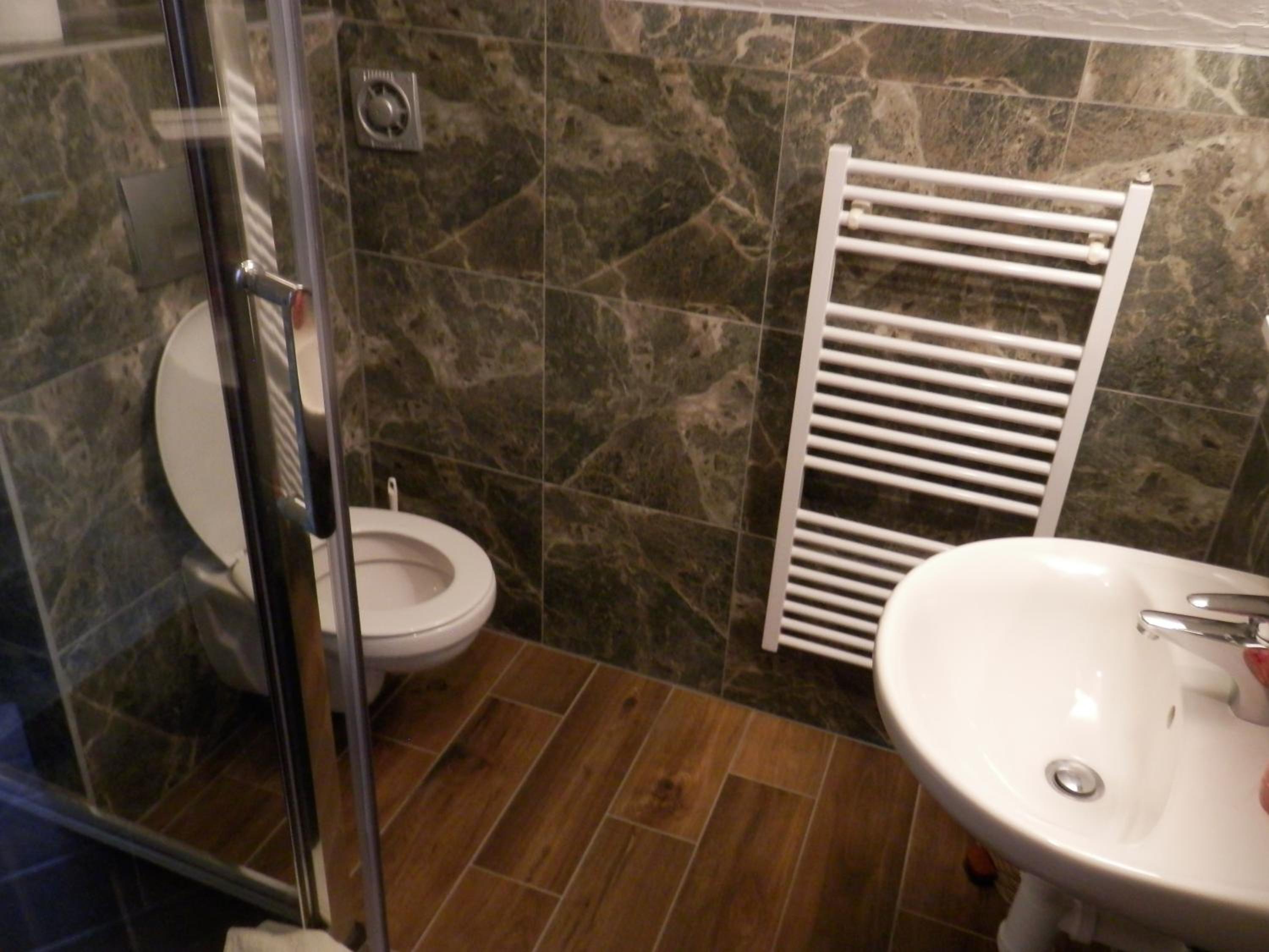 Double or Twin Room photo 3