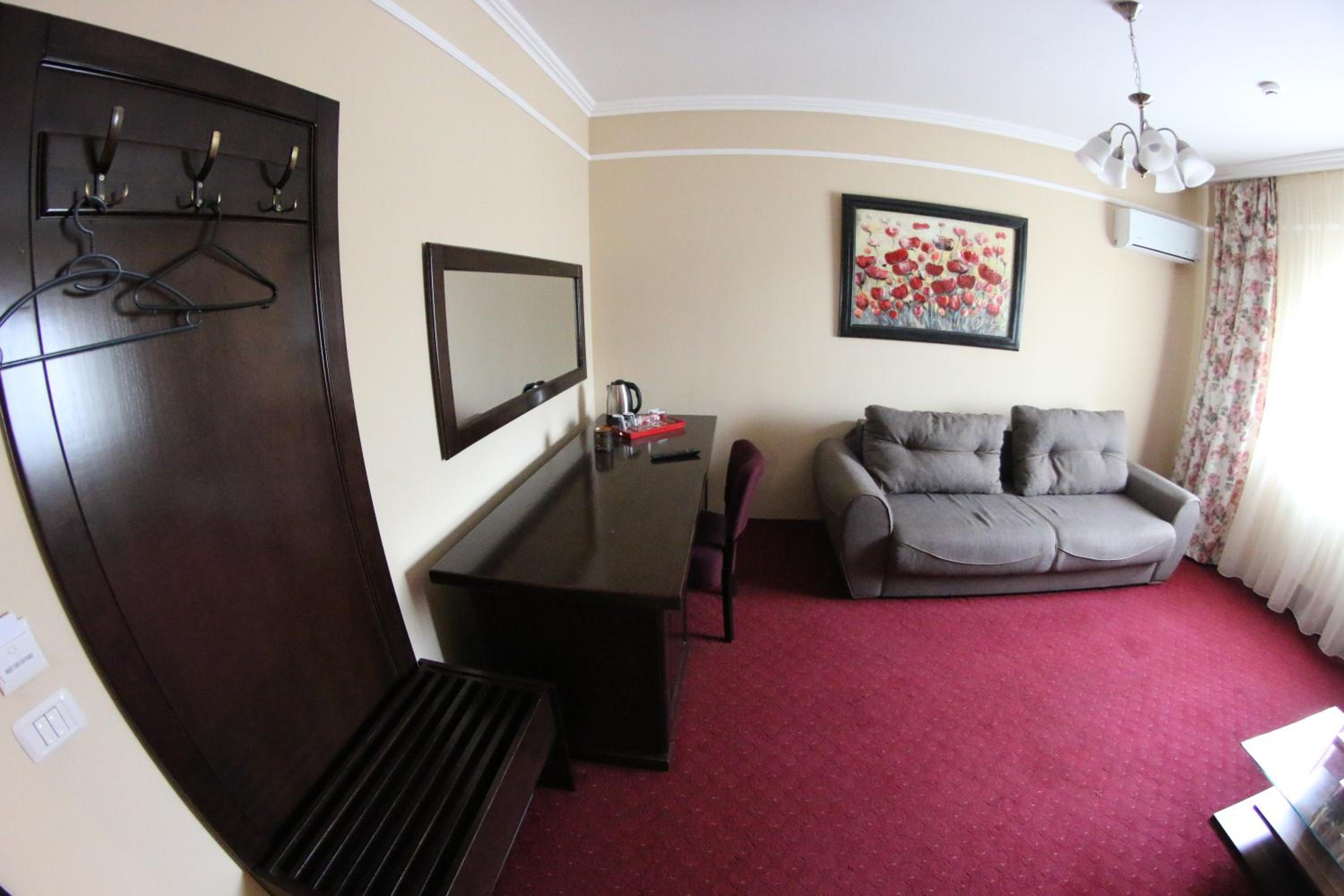 Deluxe Apartment photo 2