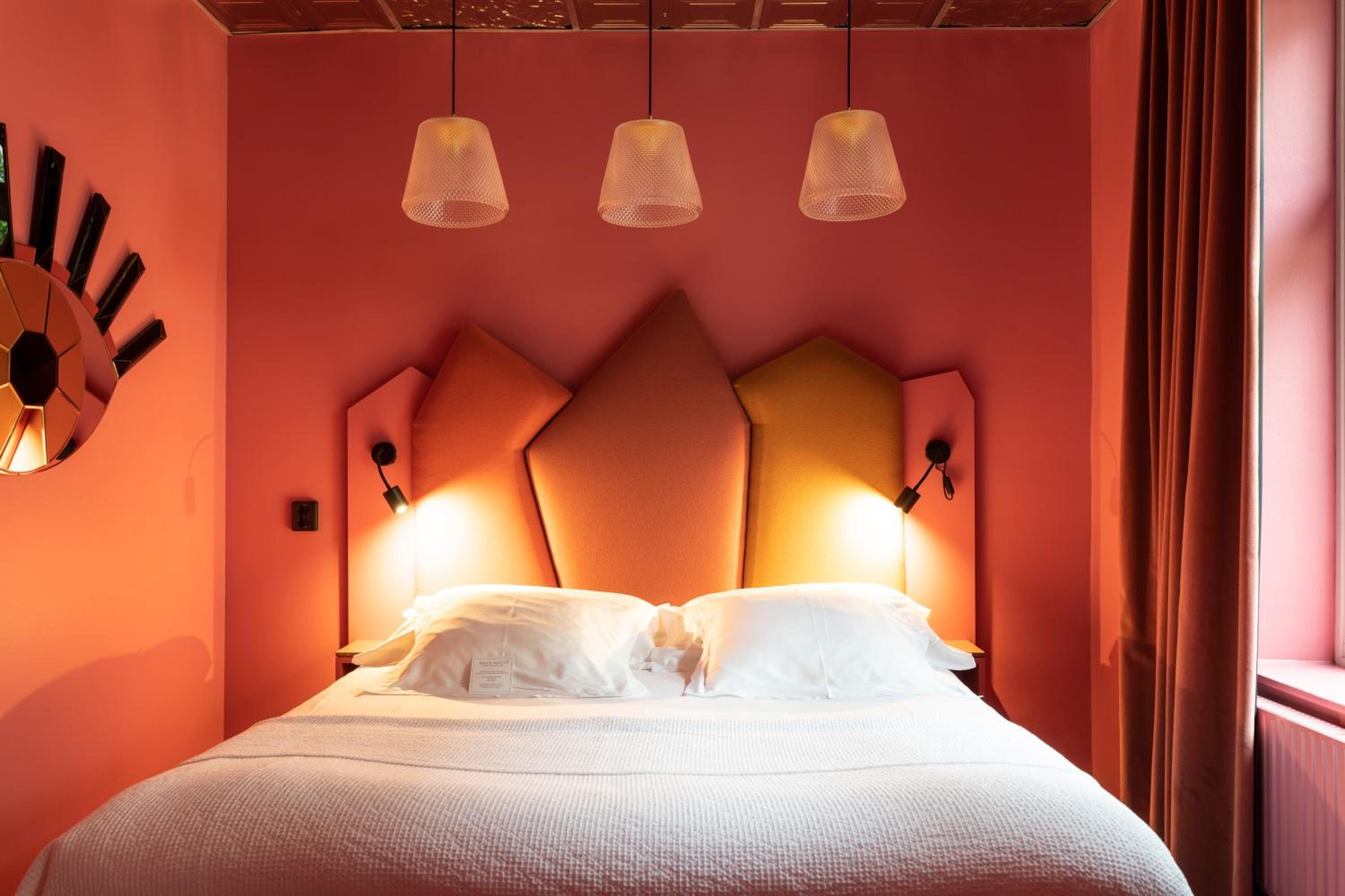 Large Single Room (55 in bed) - Photo 5