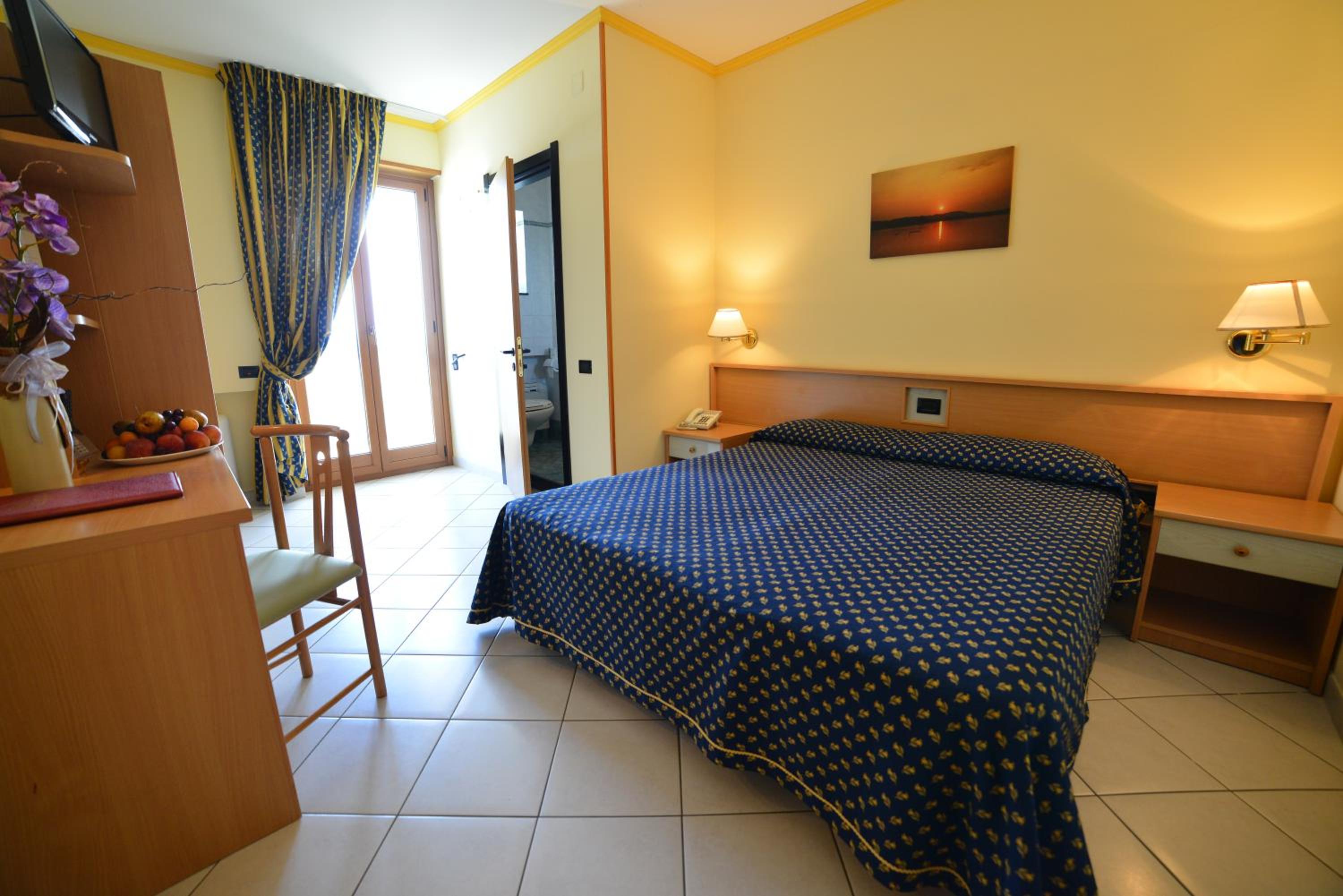 Single Room photo 3