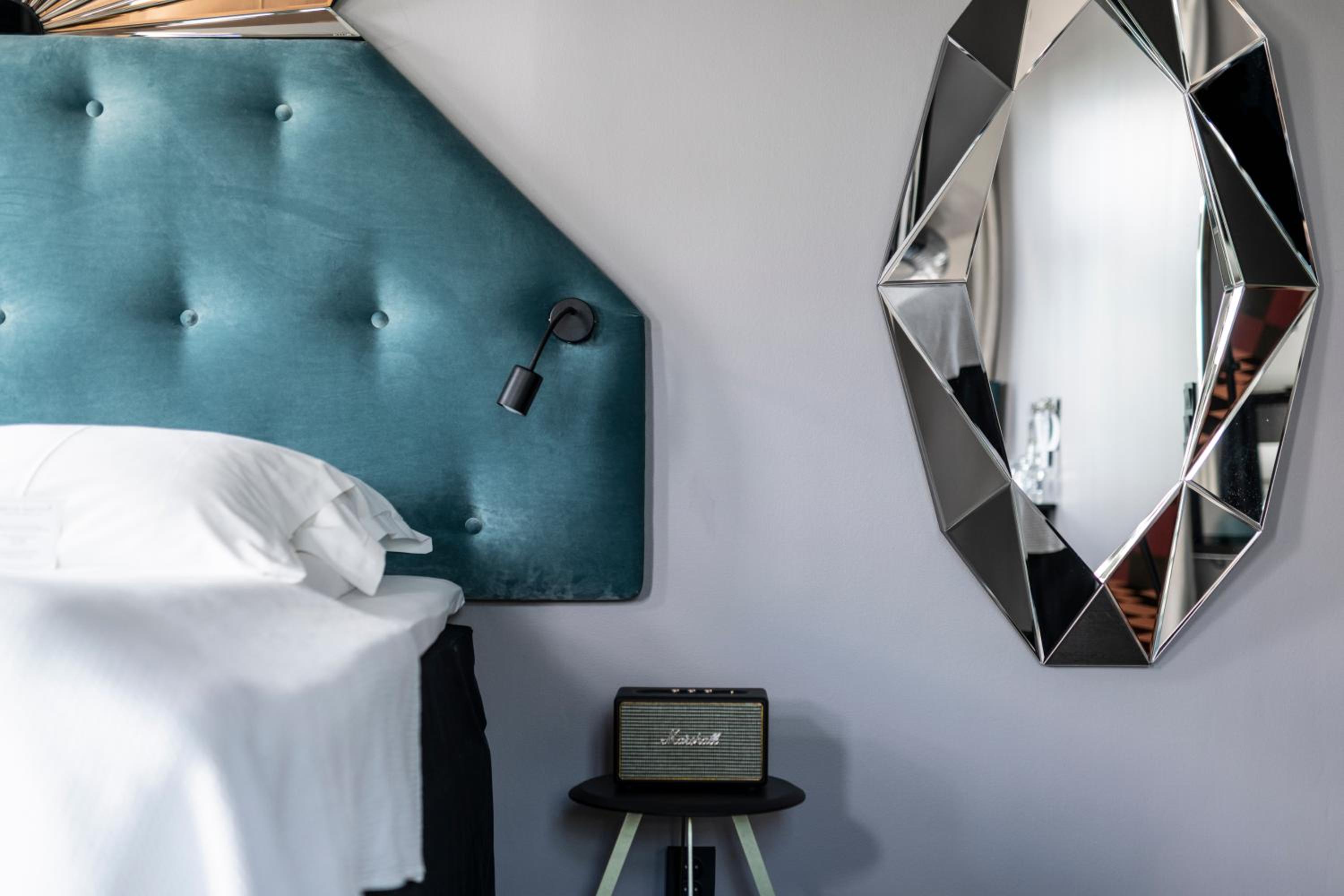 Large Double Room - Photo 13