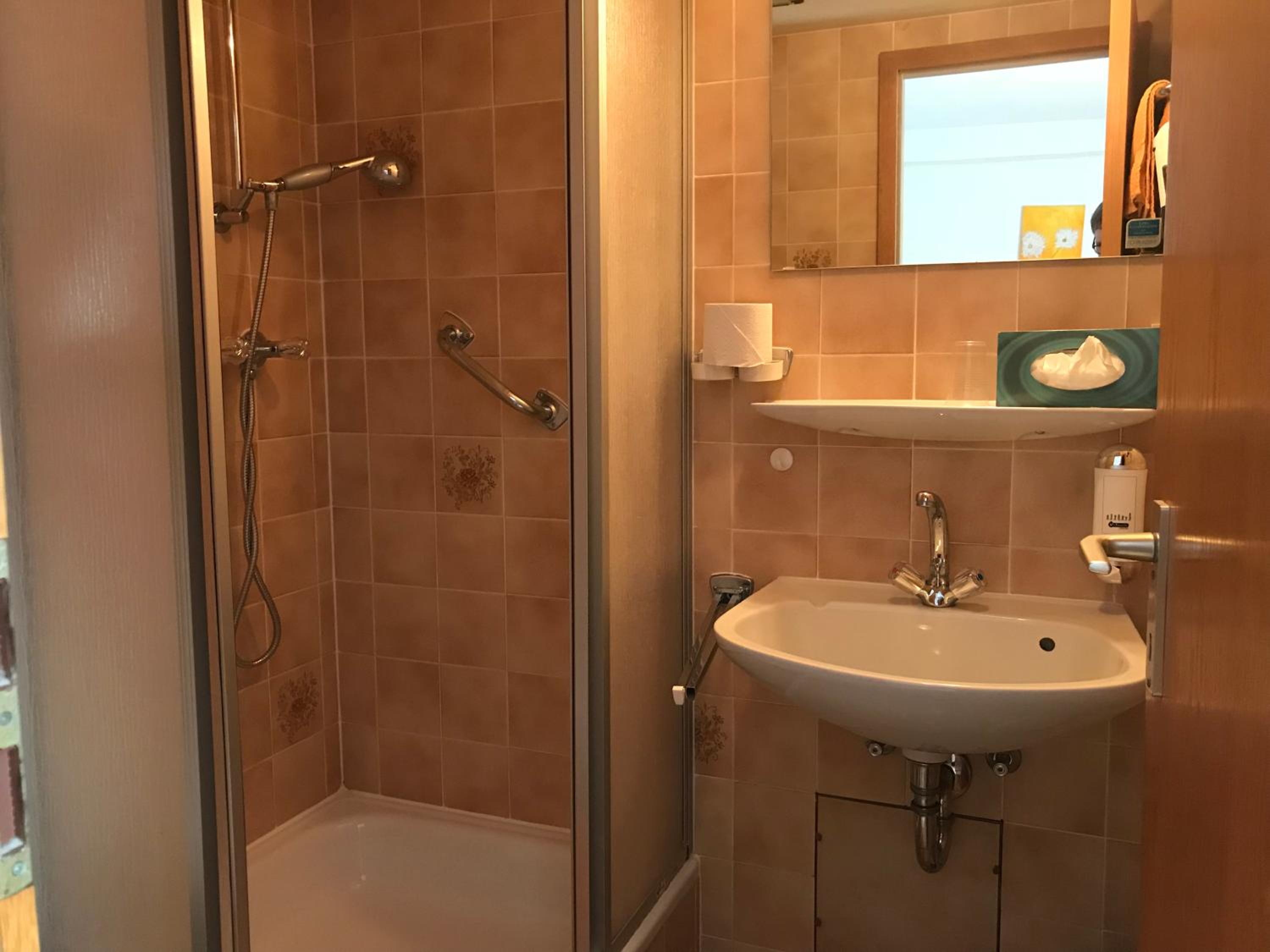 Budget Single Room photo 2