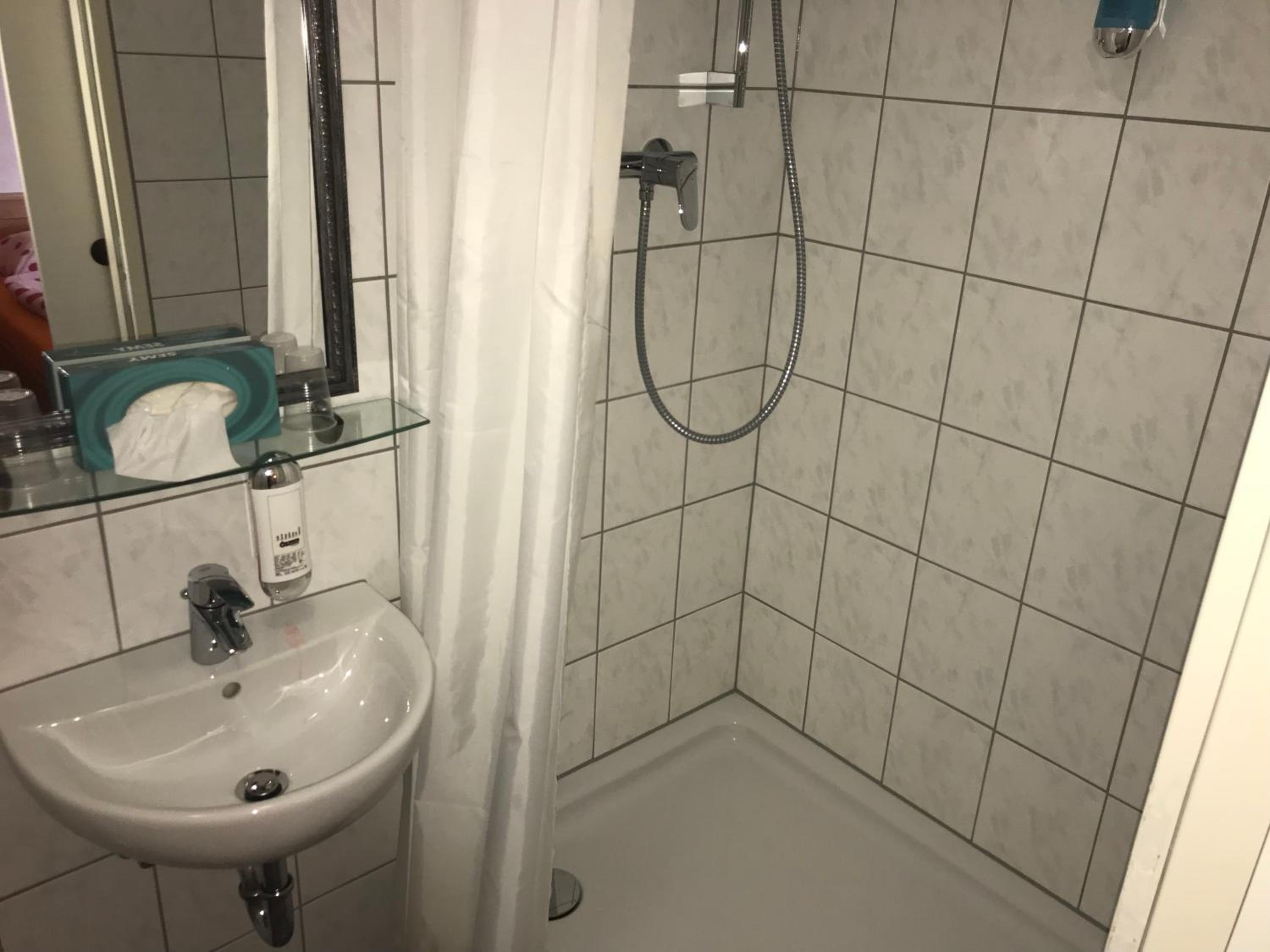 Small Double Room photo 2