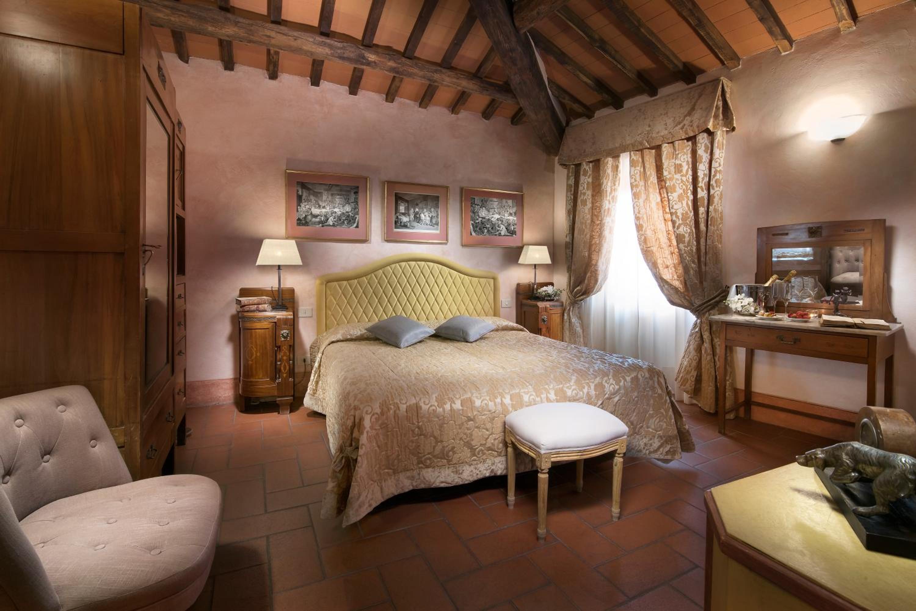 Classic Double or Twin Room photo 2