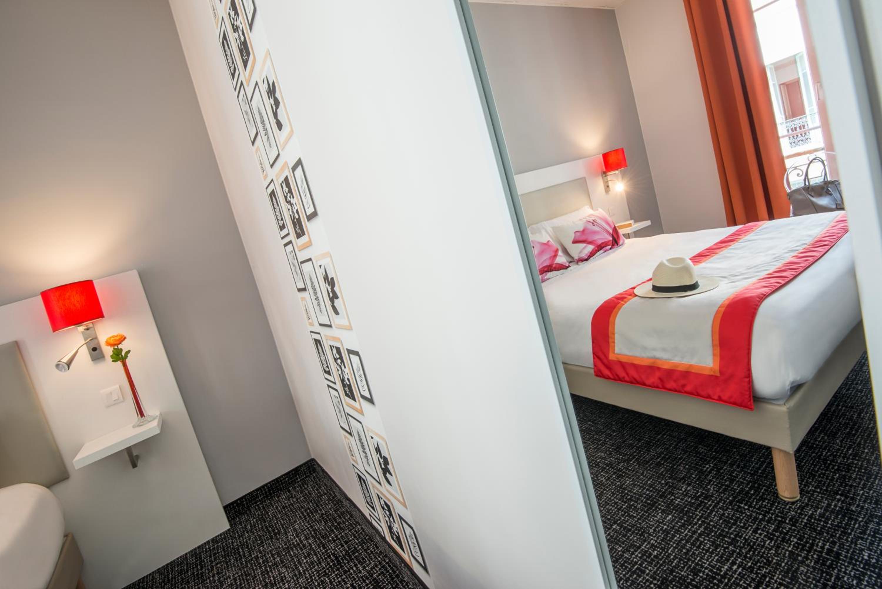 Double Room - Photo 3