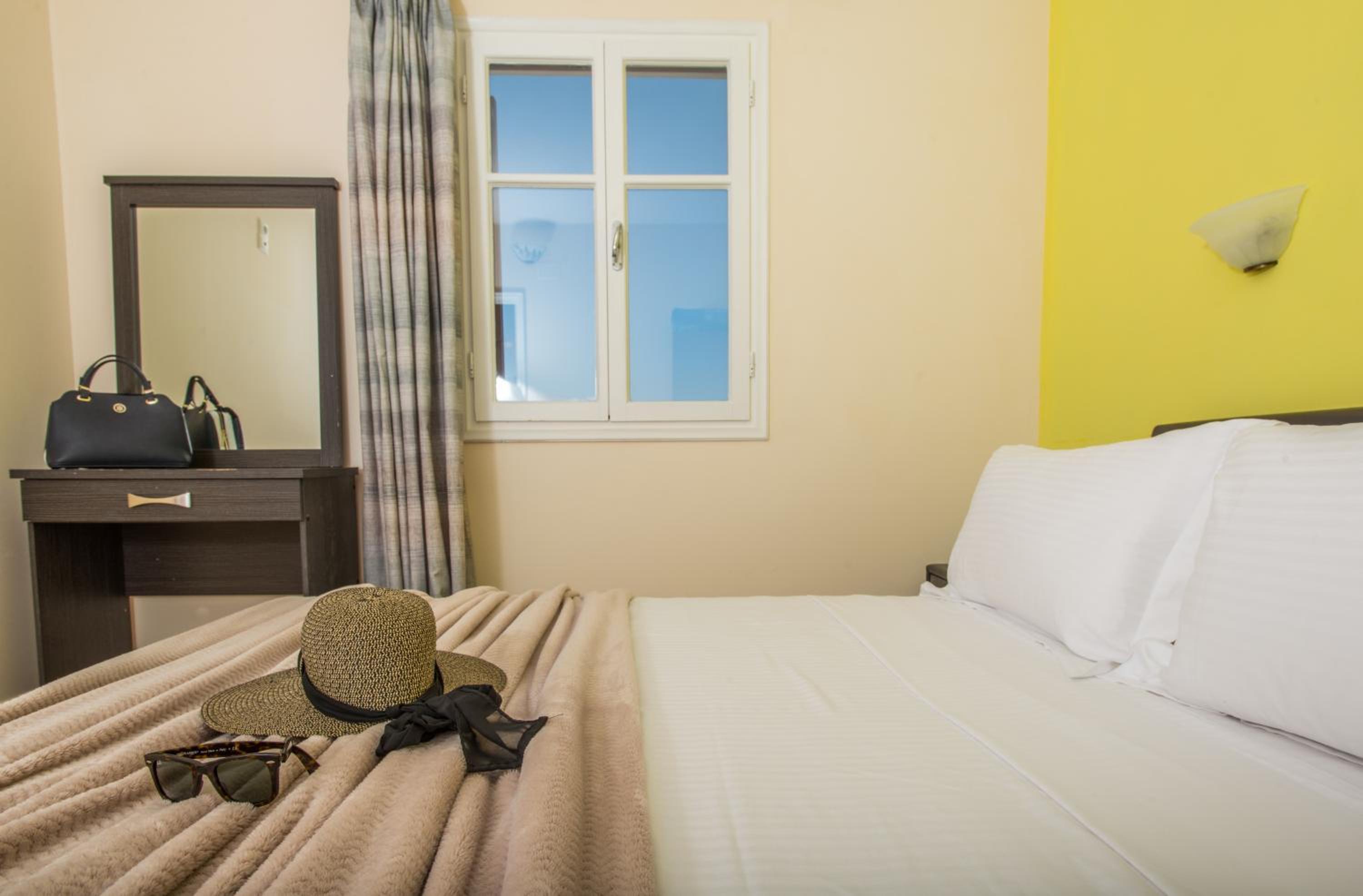 Suite with Balcony and Sea View photo 3