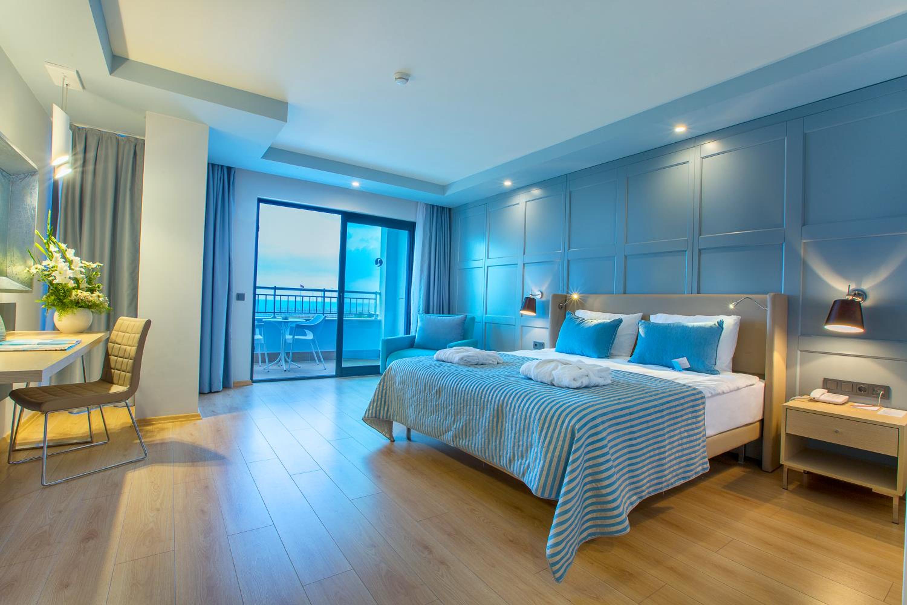 Double Room with Land View photo 2