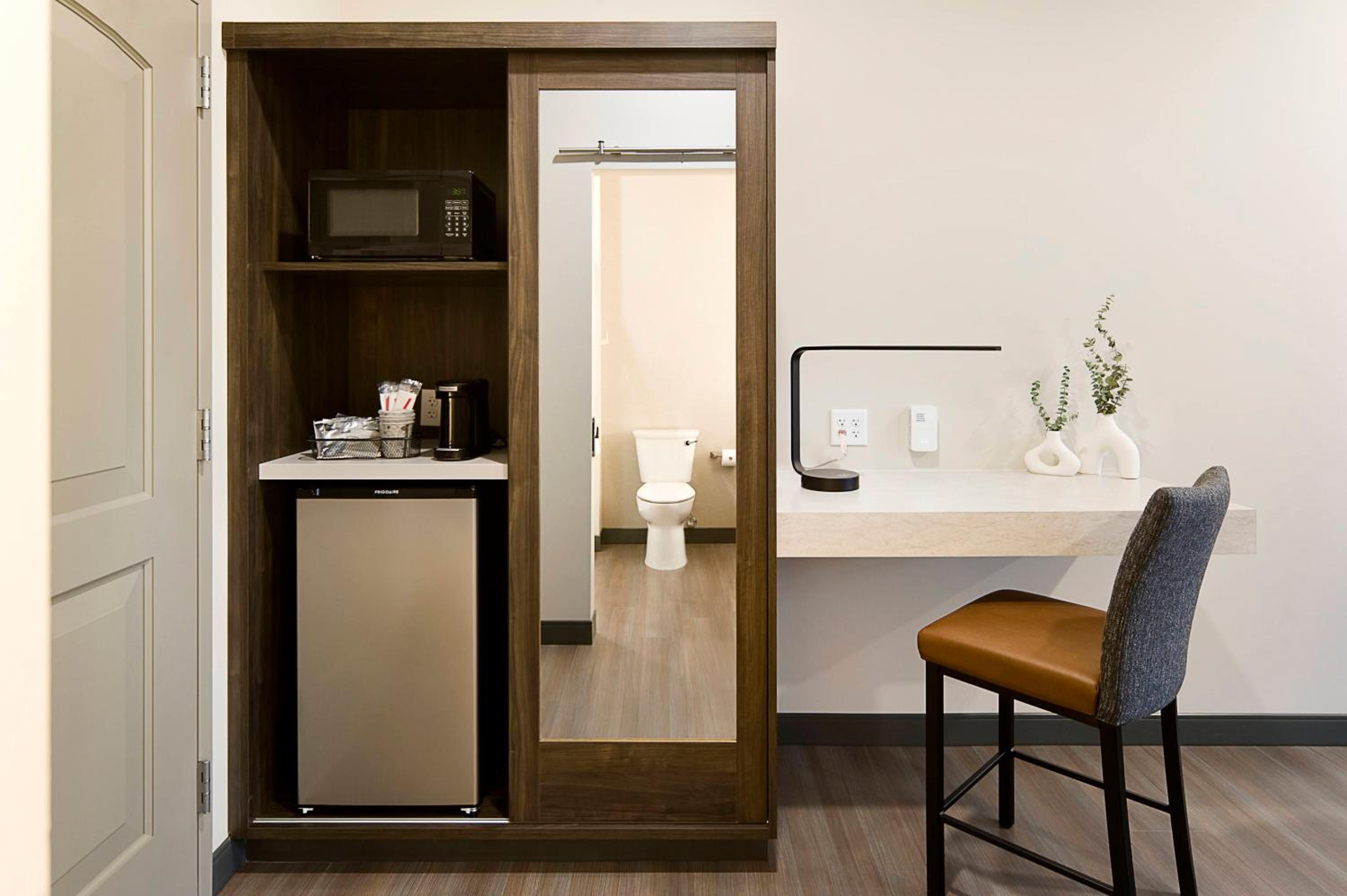 Junior Suite with Garden View