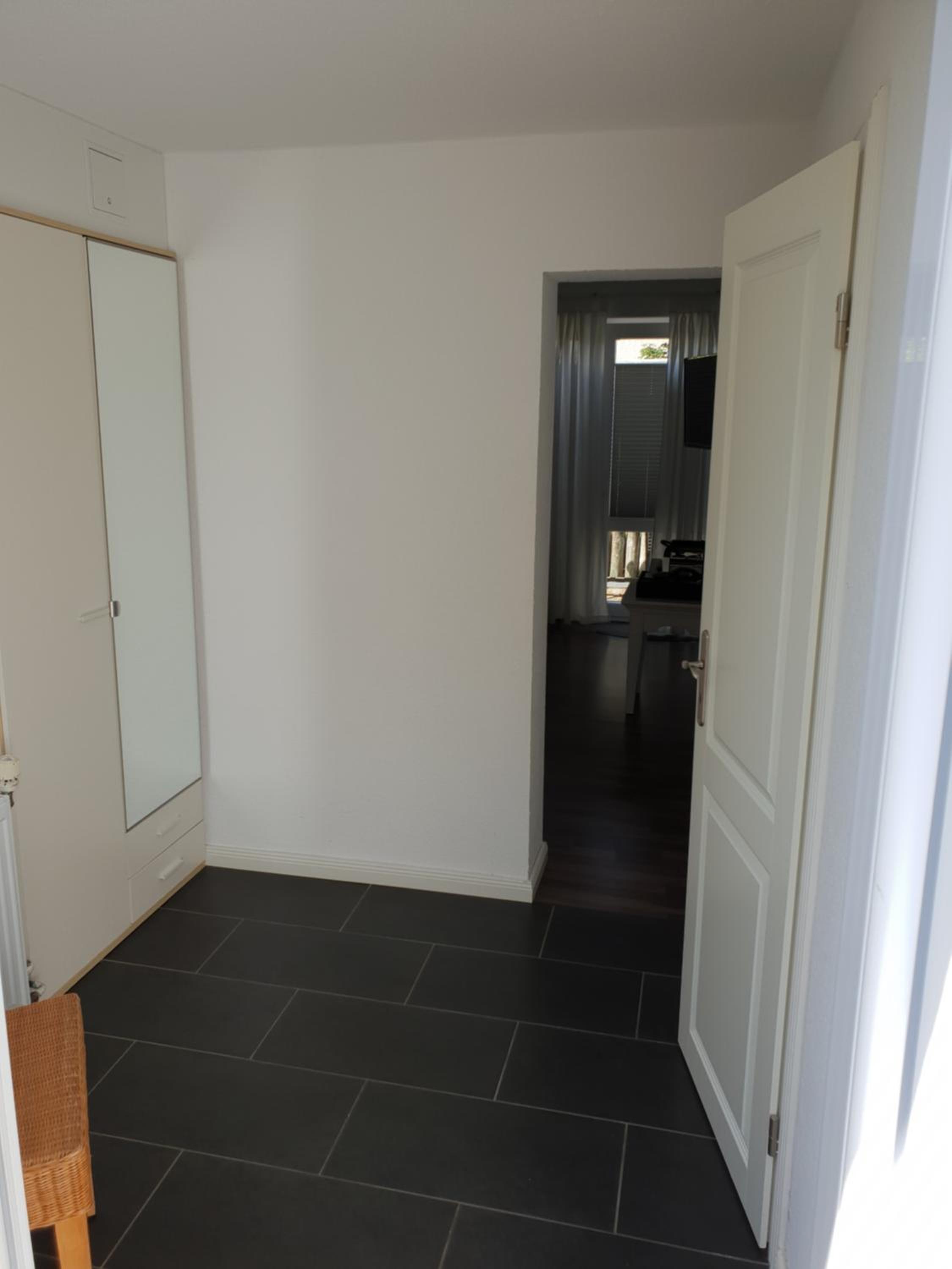Economy Double Room thumbnail 6