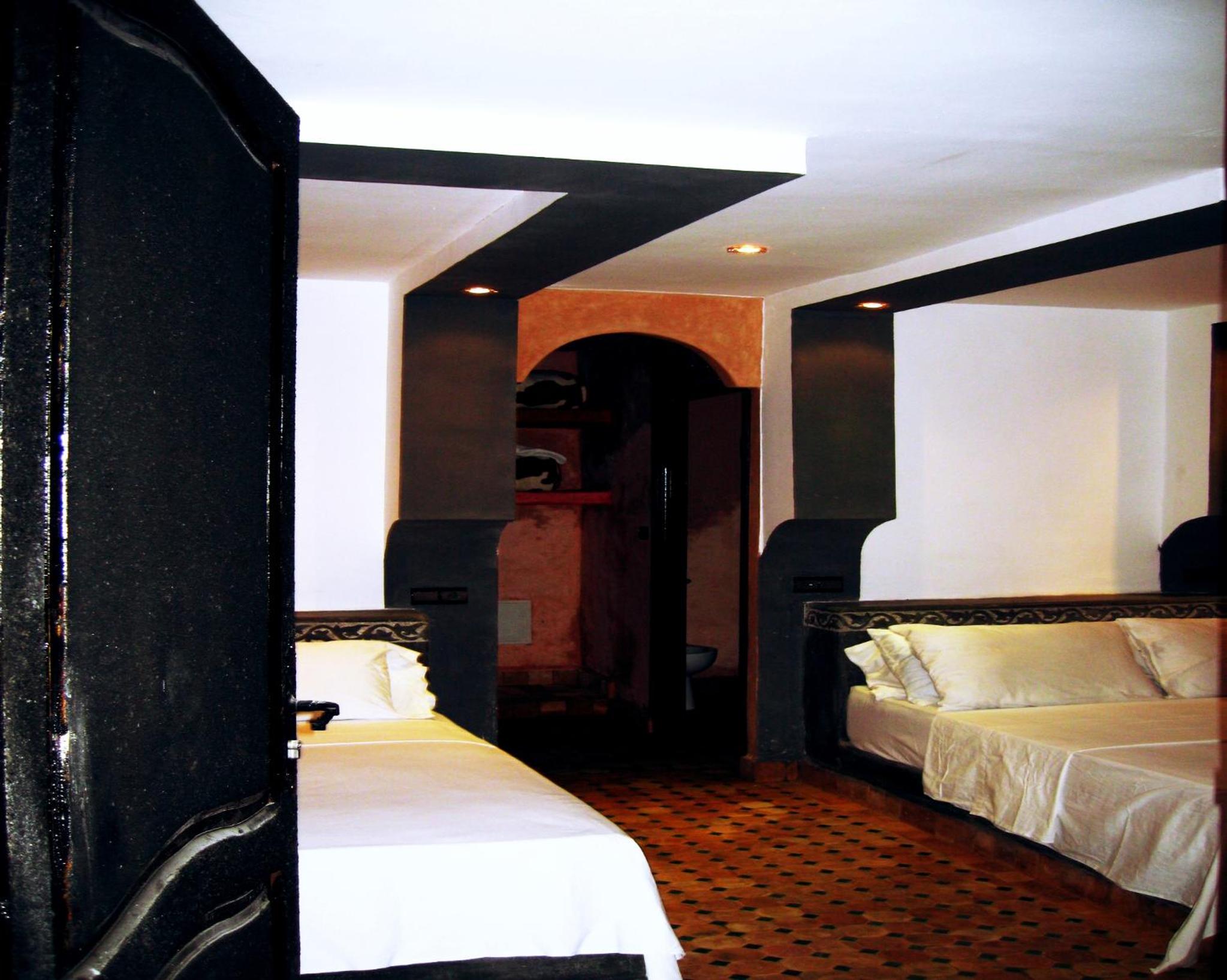 Deluxe Family Suite photo 3
