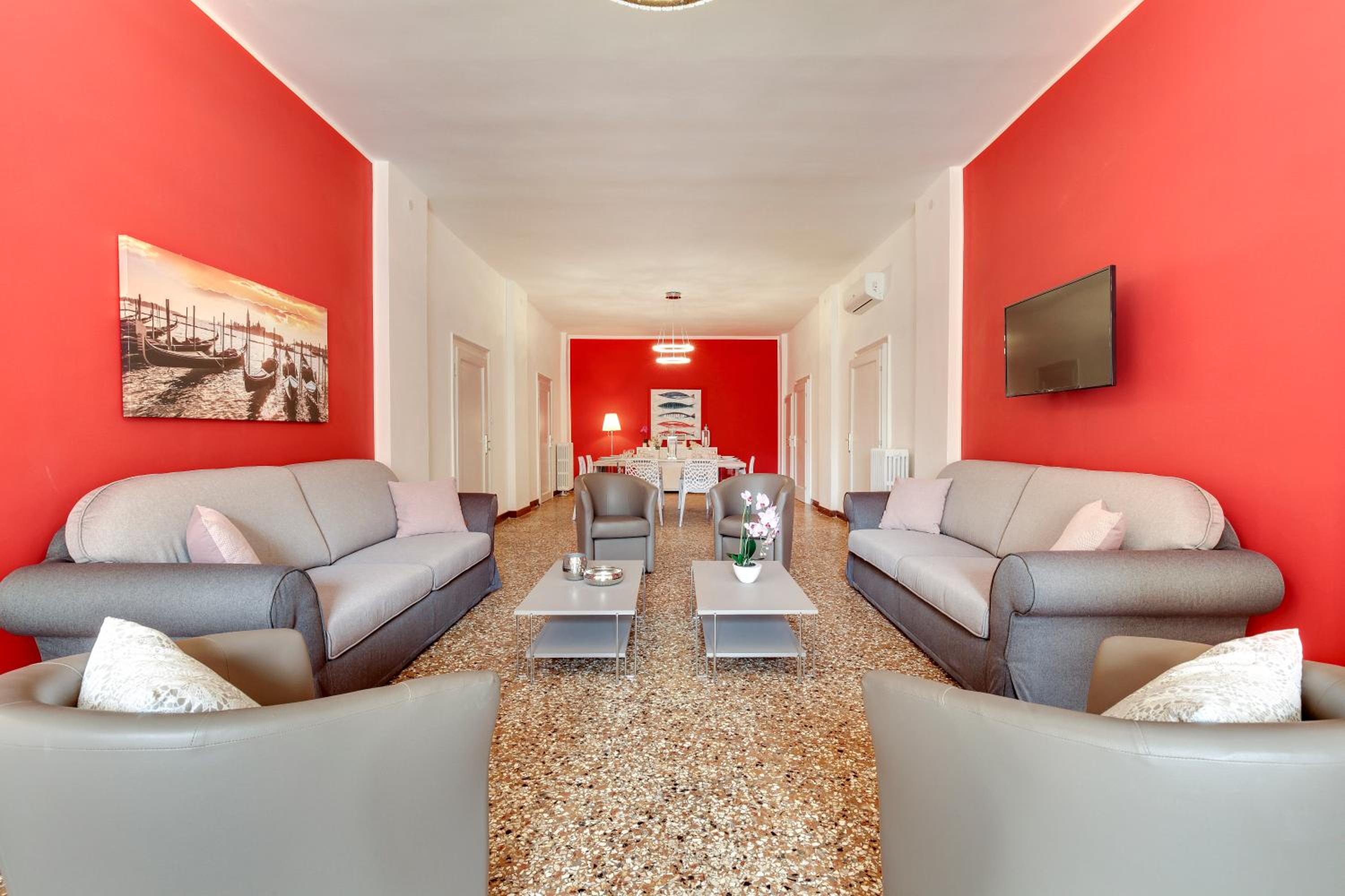 Four-Bedroom Apartment photo 1