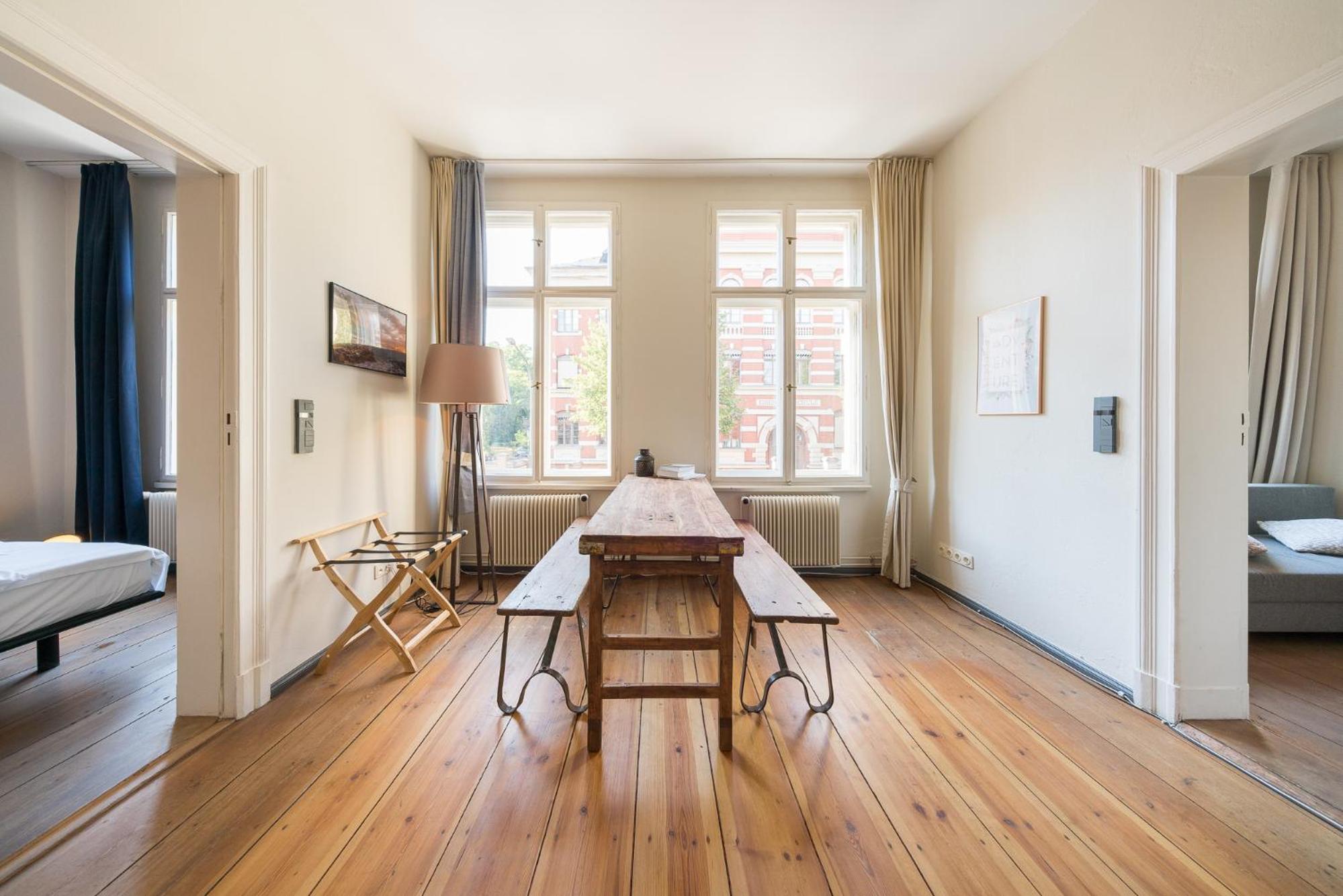 Apartment photo 2