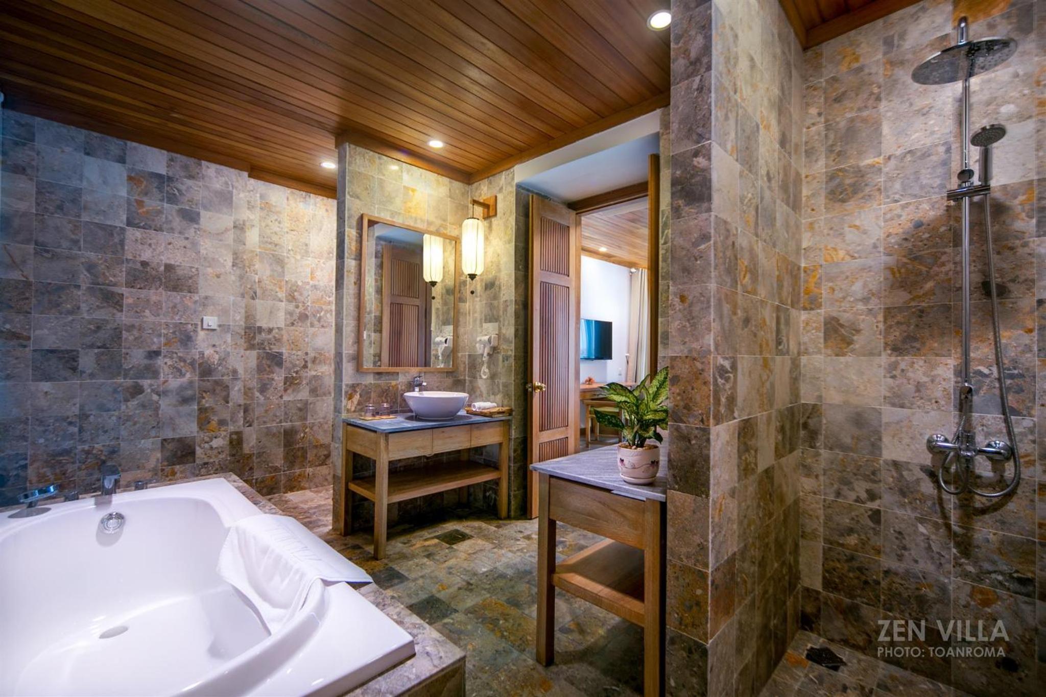 Deluxe Double or Twin Room with Balcony photo 2