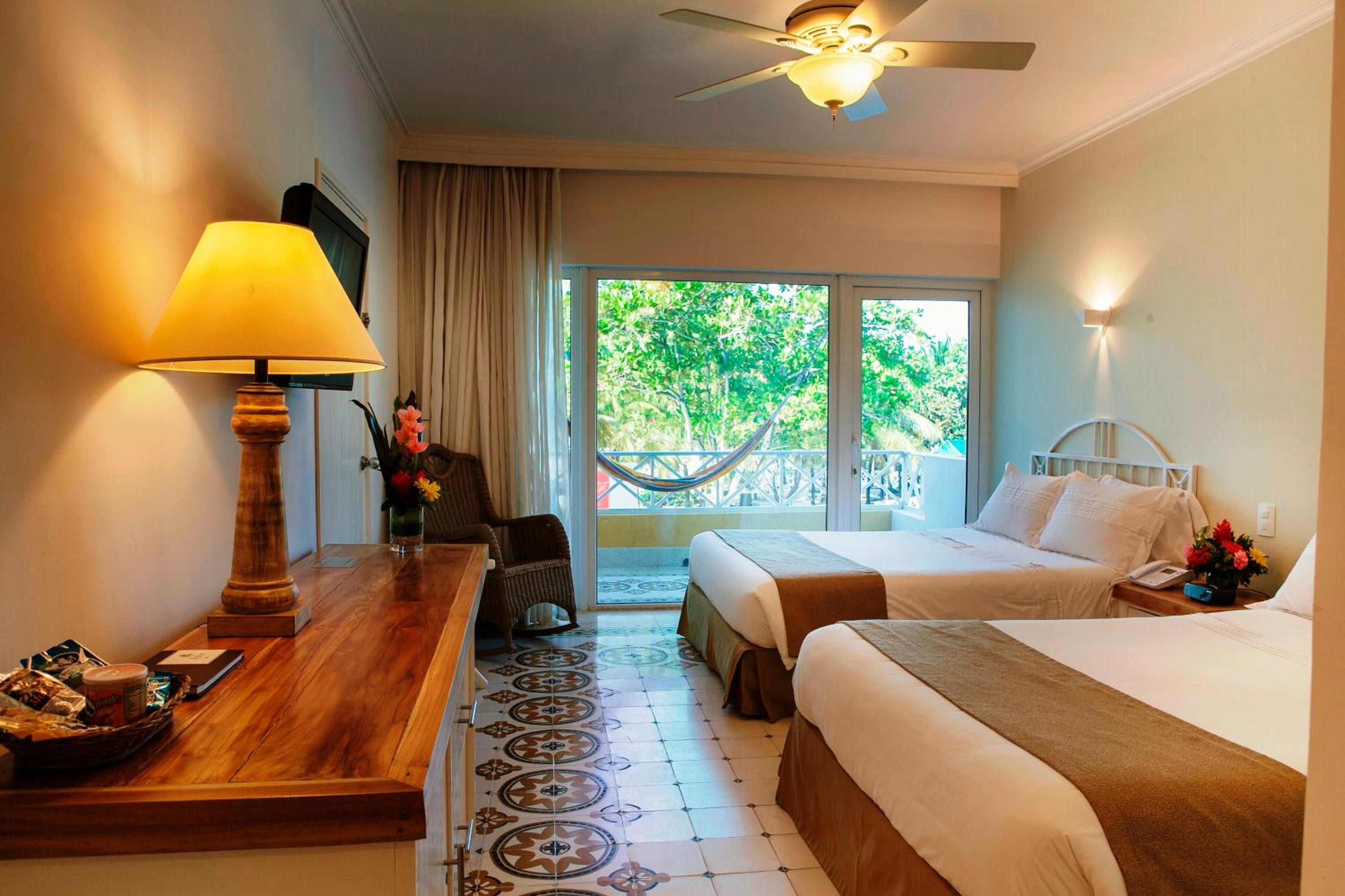 Triple Room (2 Adults + 1 Child) photo 1