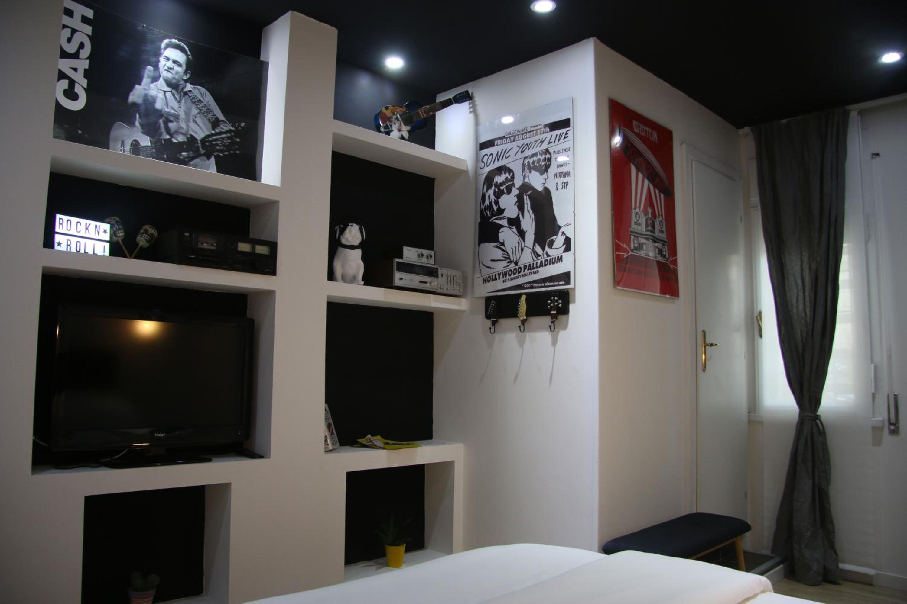 Double Room with Private Bathroom photo 3