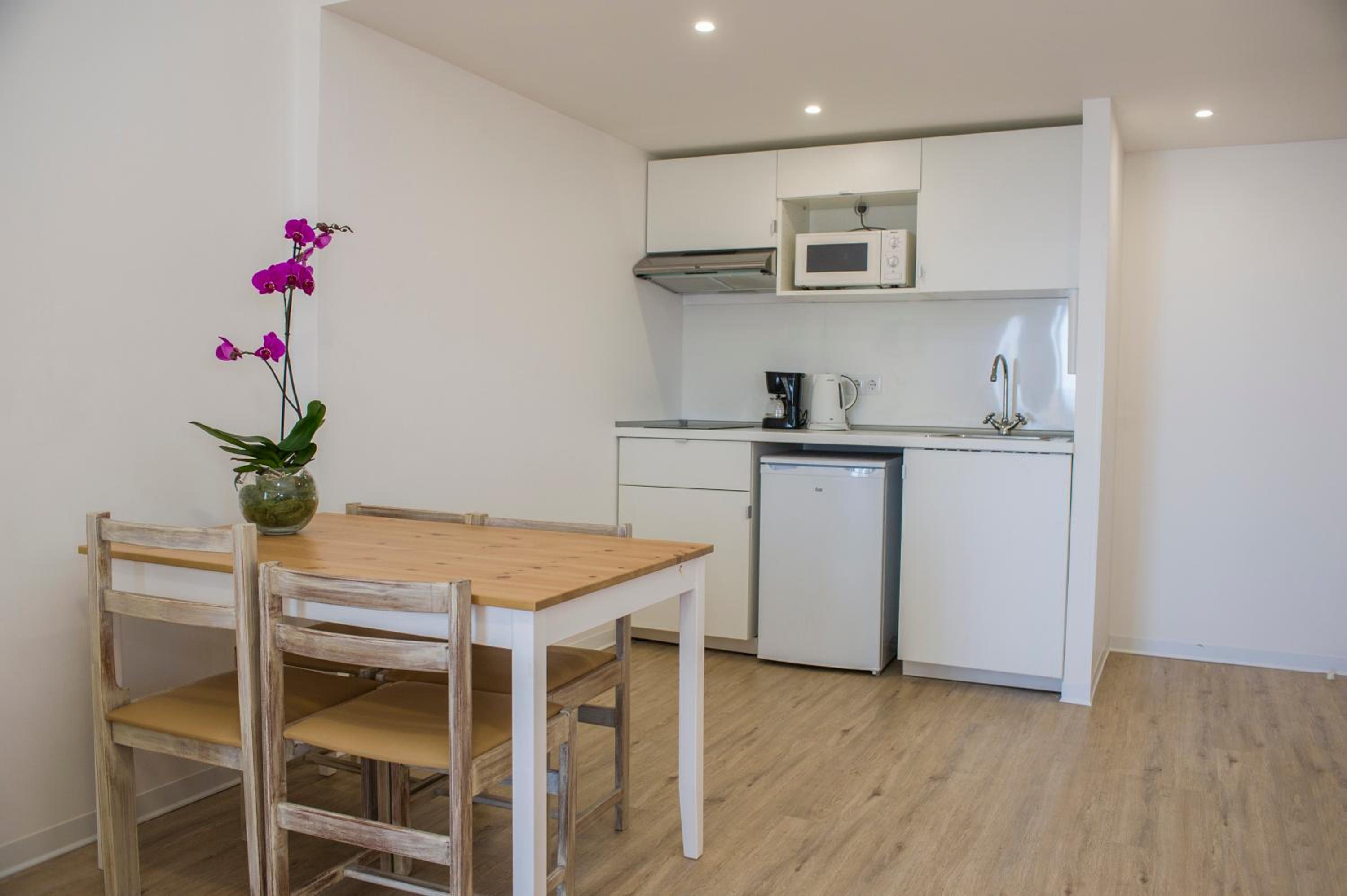 One-Bedroom Apartment - Photo 10