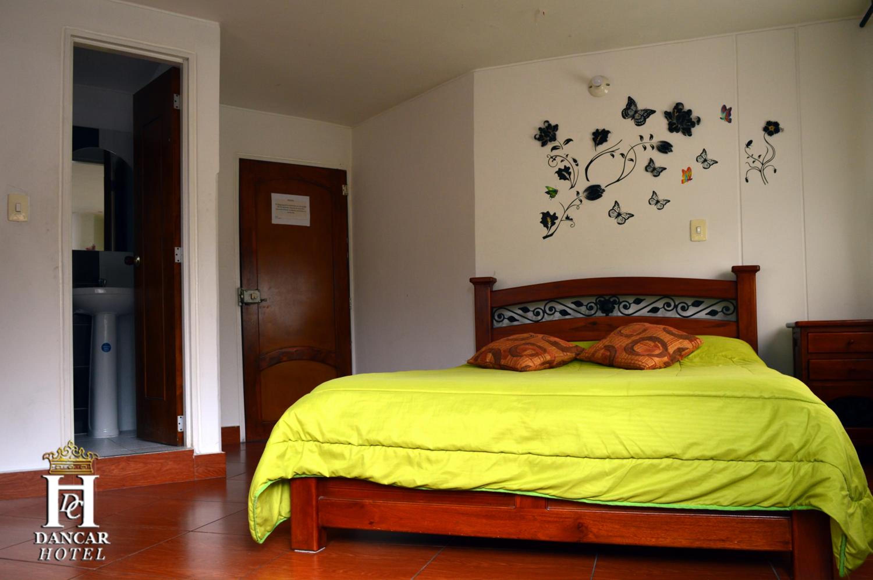 Double Room with Private Bathroom photo 3