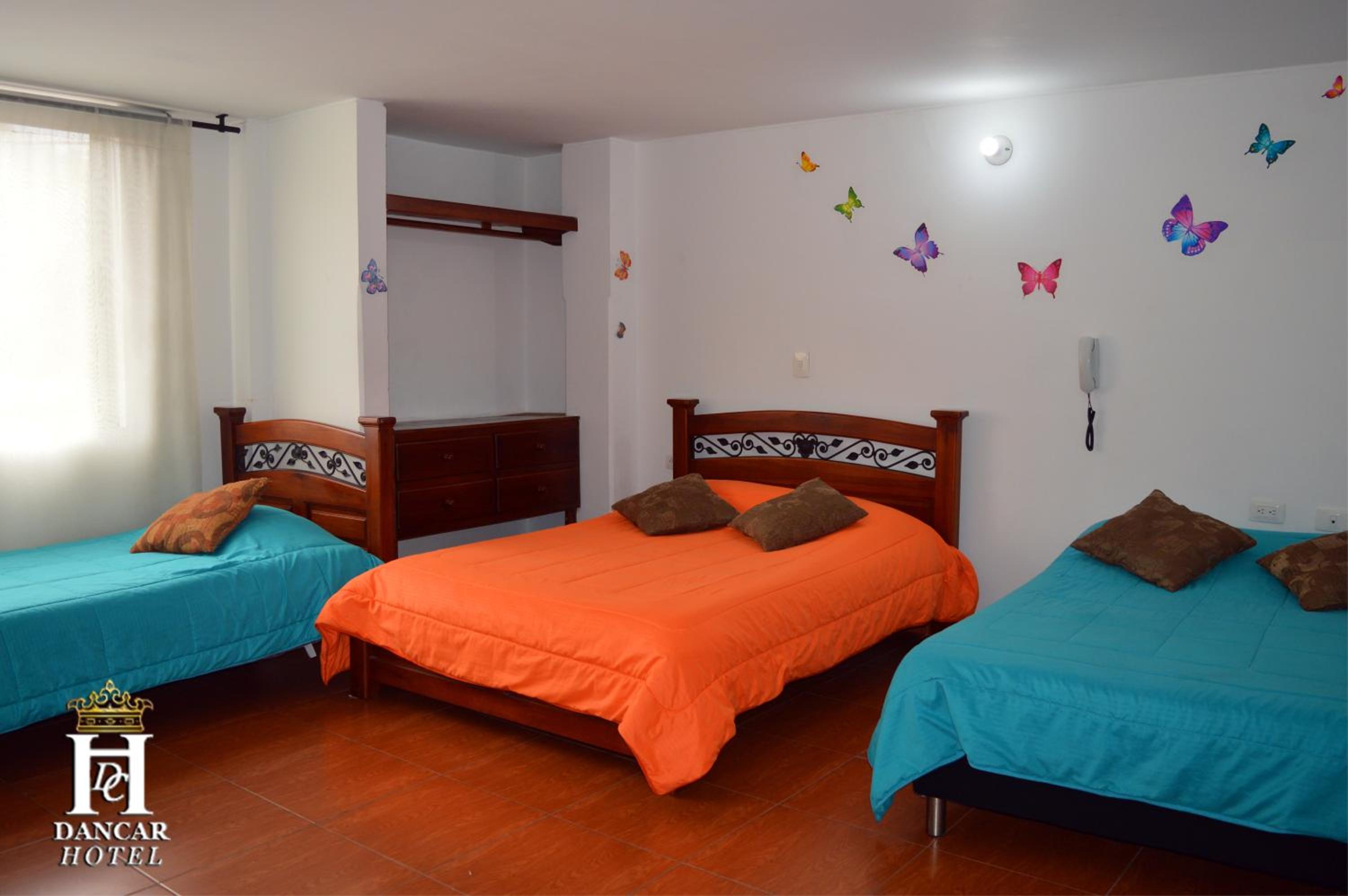 Quadruple Room with Private Bathroom photo 2