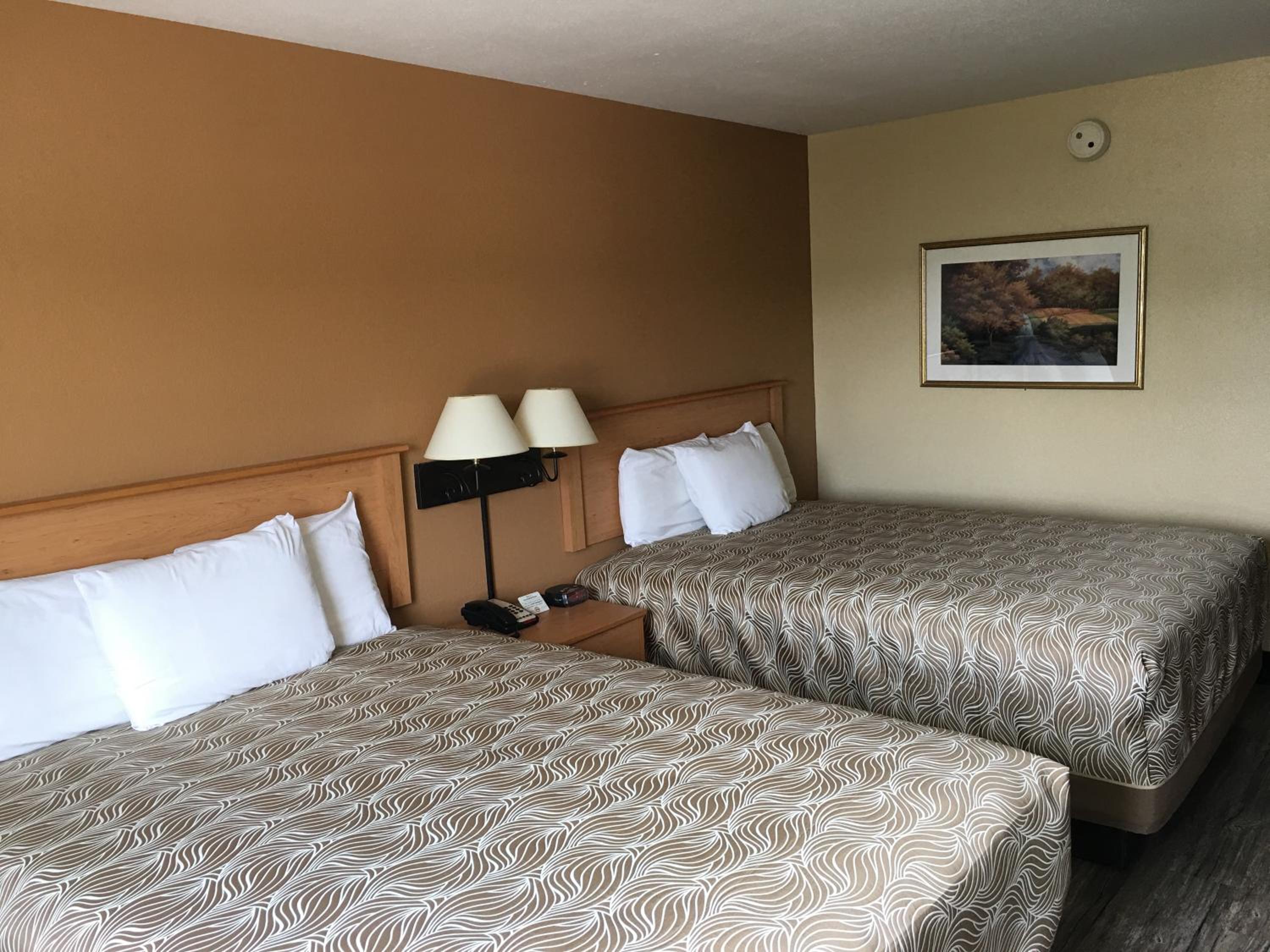Queen Room with Two Queen Beds - Non-Smoking photo 1