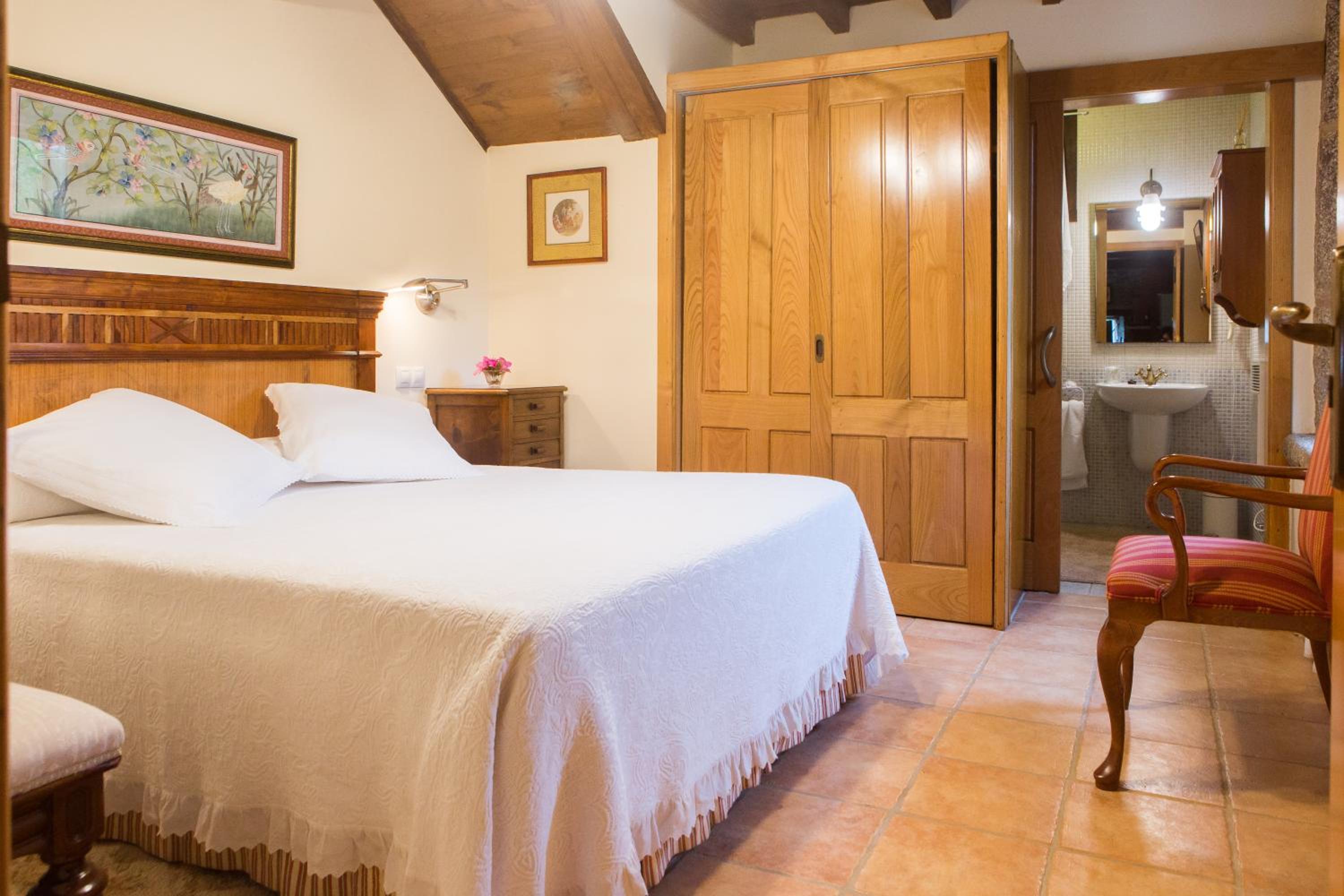 Habitación Doble - Acceso para Personas con Discapacidad (2 Adultos + 1 Niño)