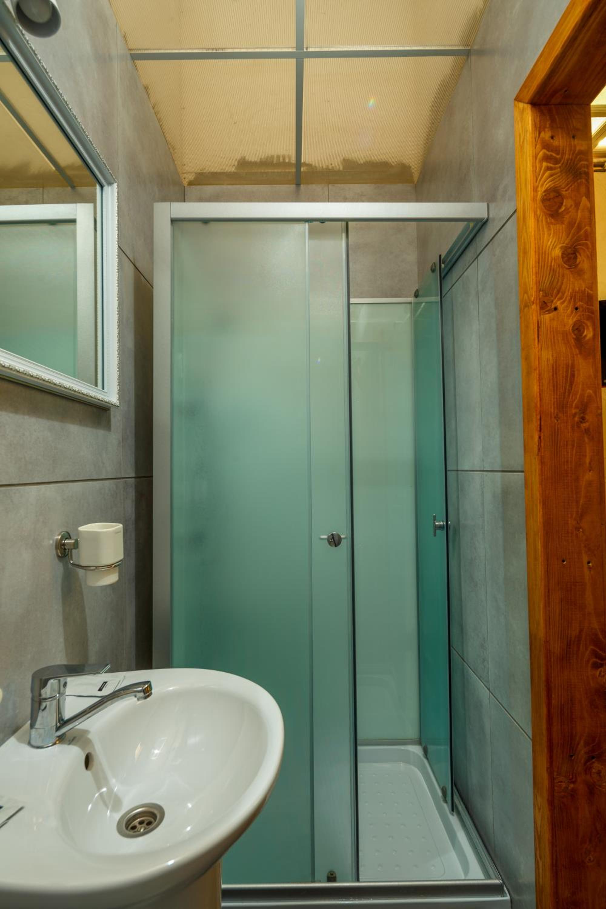 Standard Double or Twin Room photo 3