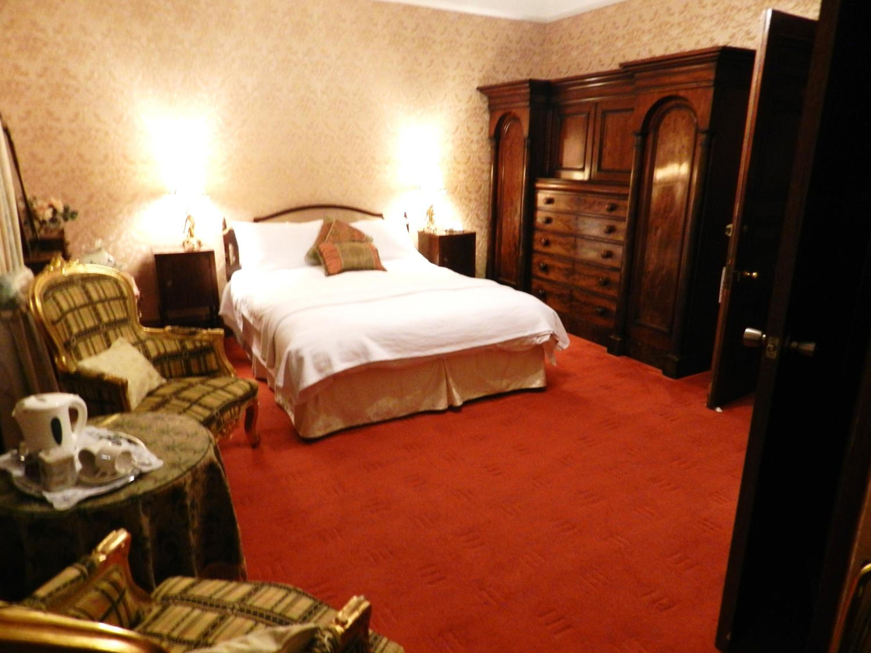 Double Room - Photo 7