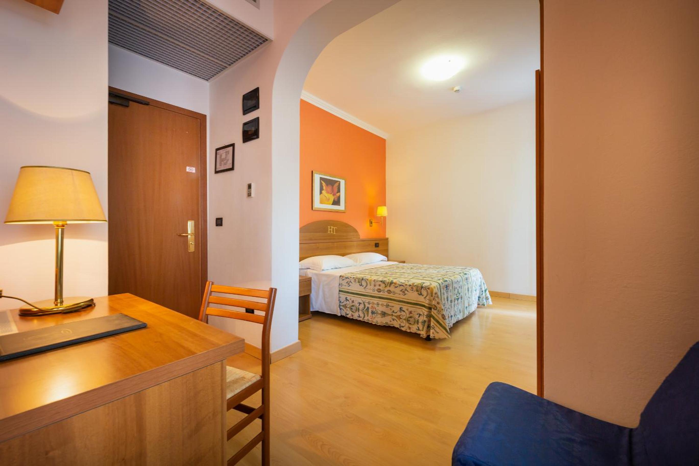 Standard Double Room photo 1