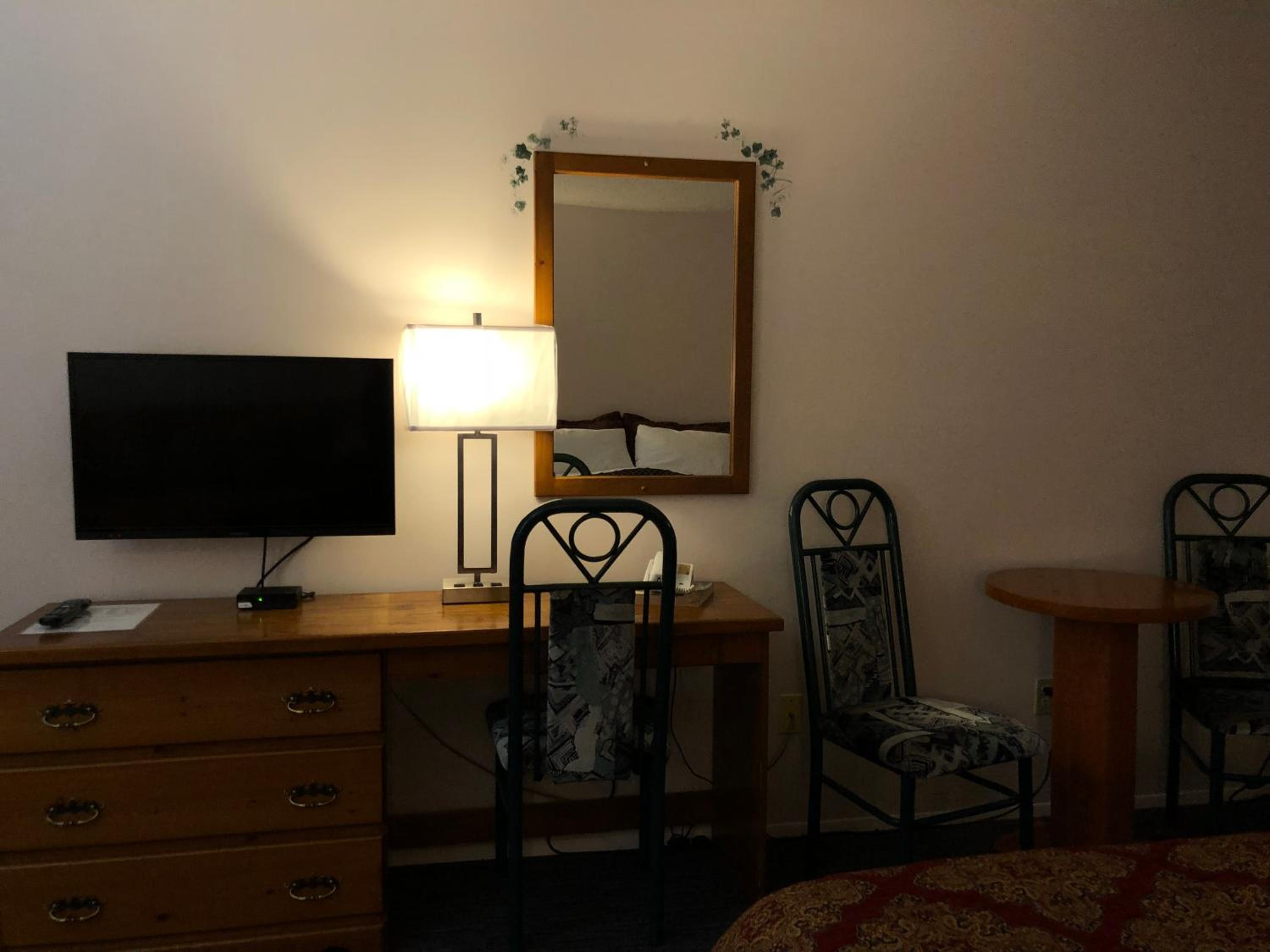 Deluxe Queen Room with Two Queen Beds and Kitchen