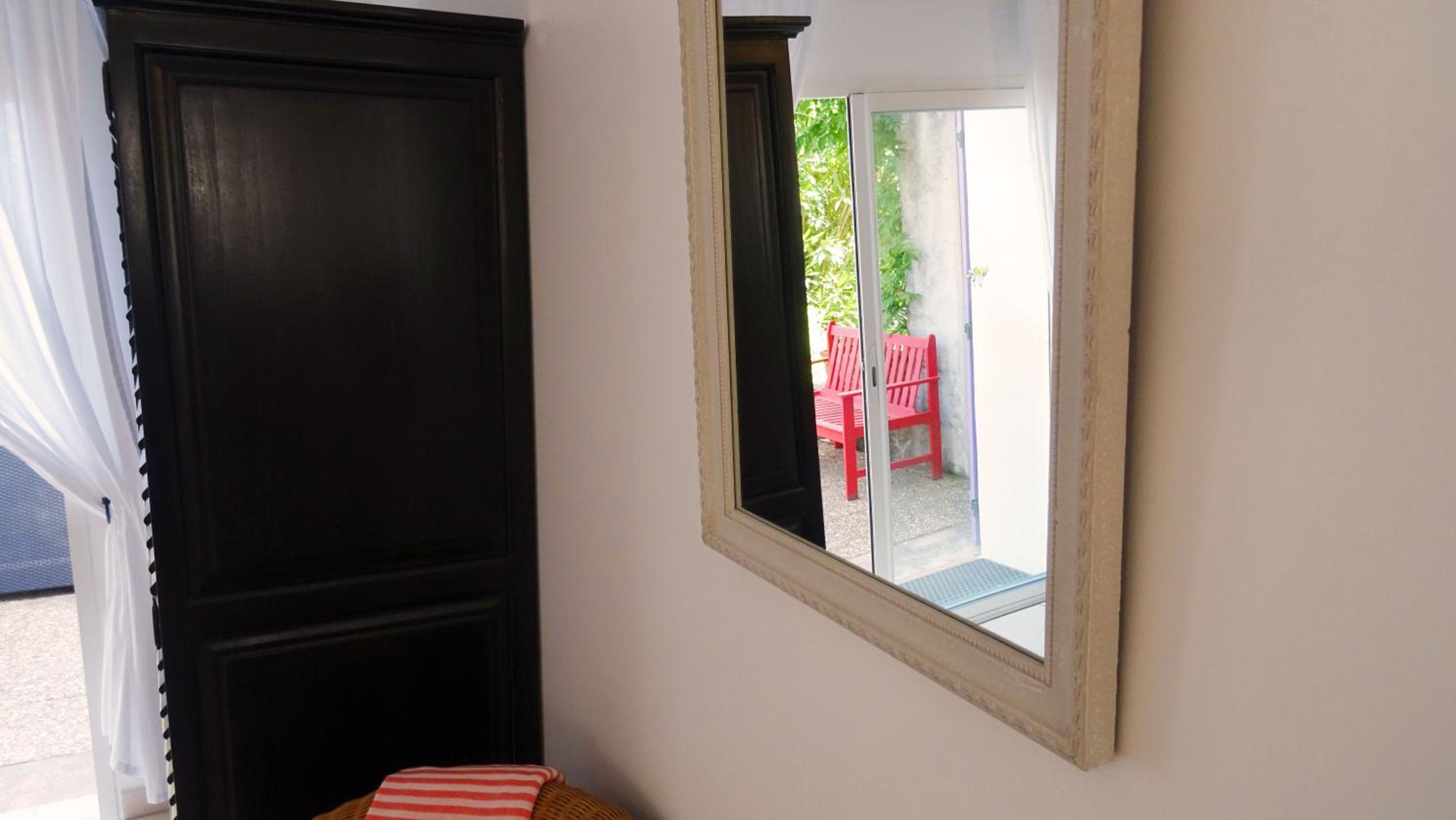 Double Room - Photo 11