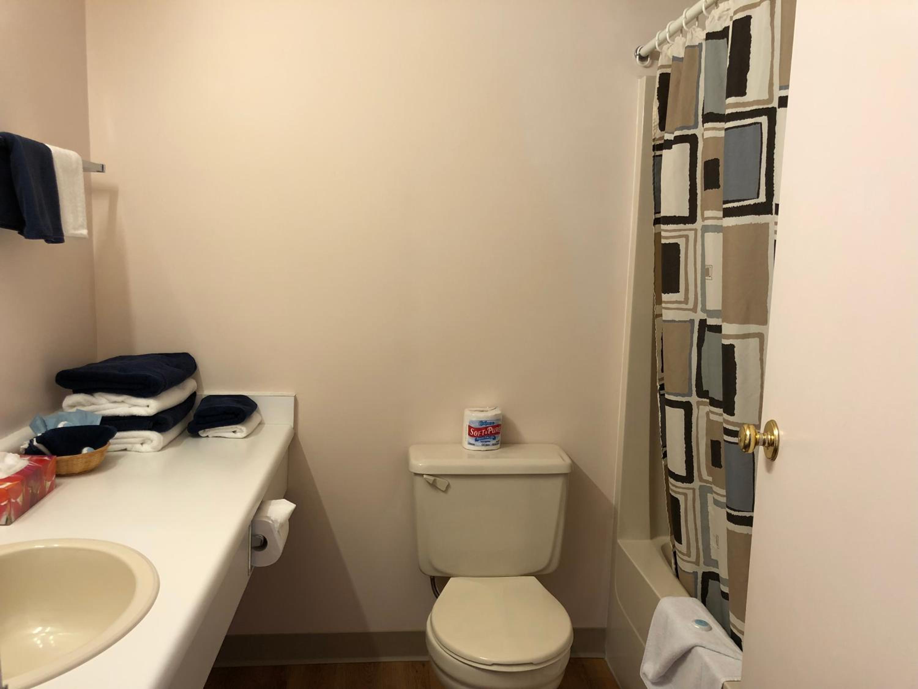 Superior Queen Room with Kitchenette photo 2