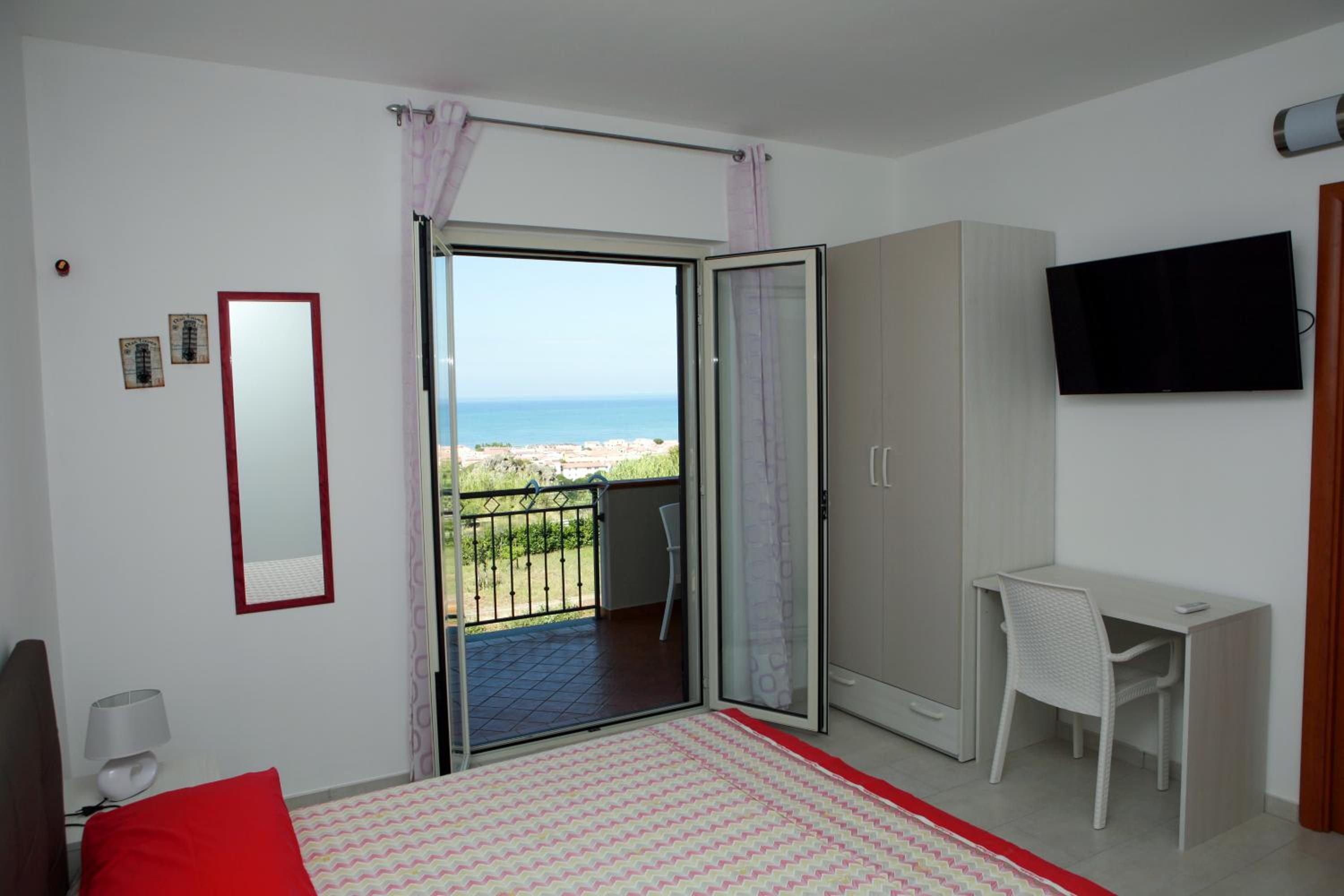 King Room with Sea View photo 2