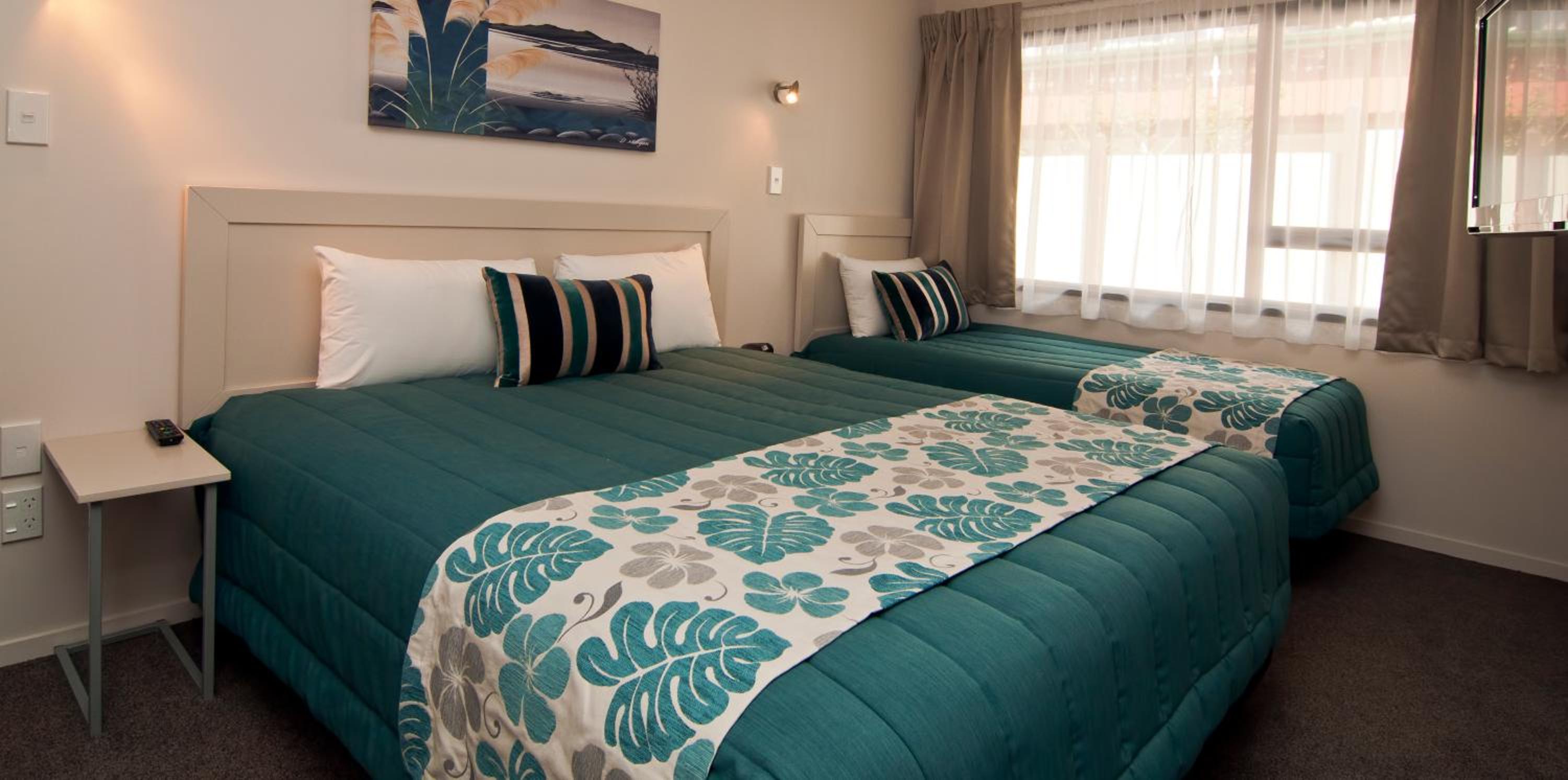 Ground Floor Suite with Jetted Spa Bath photo 1