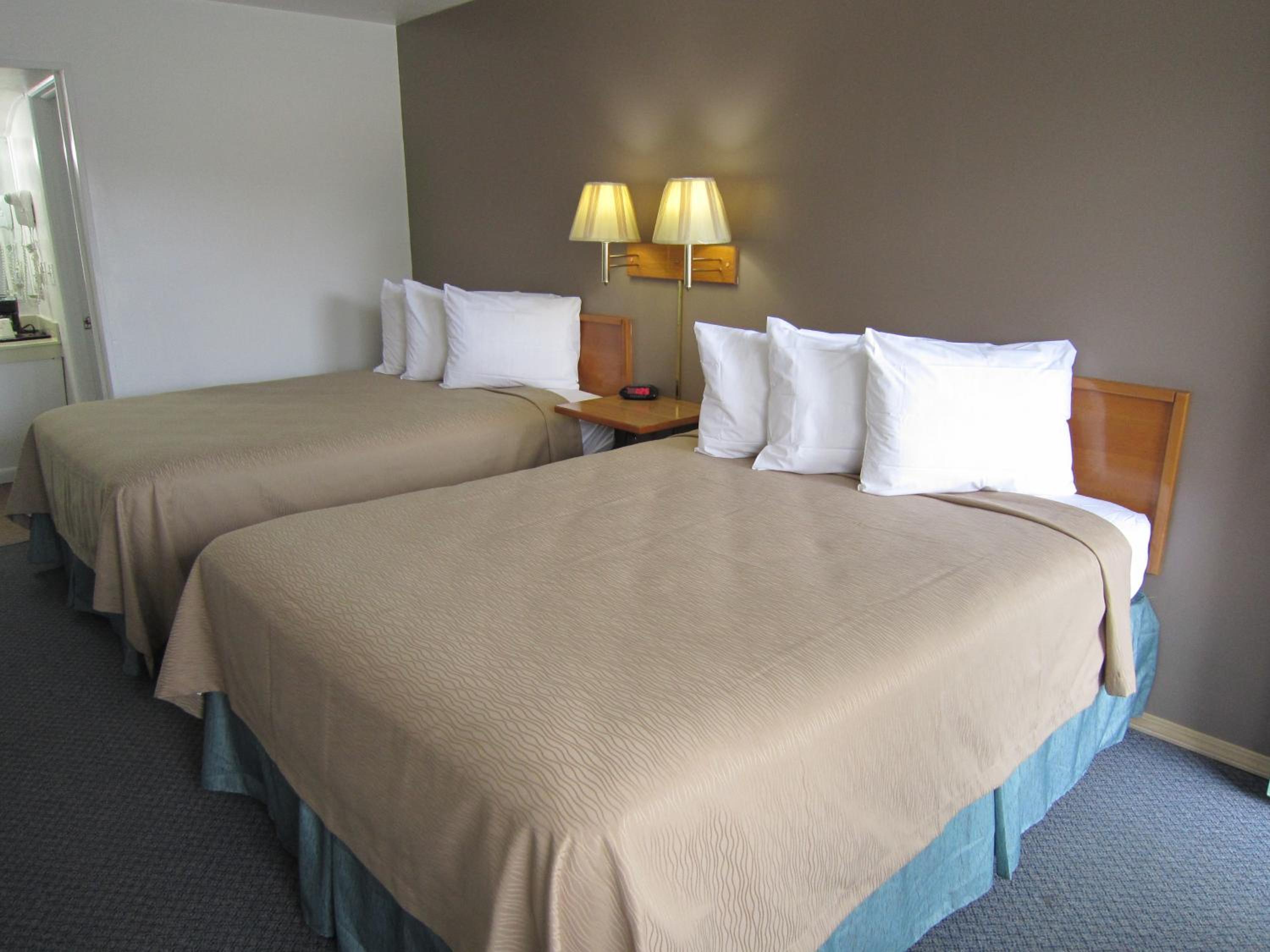 Double Room with Two Double Beds - Non-Smoking photo 1