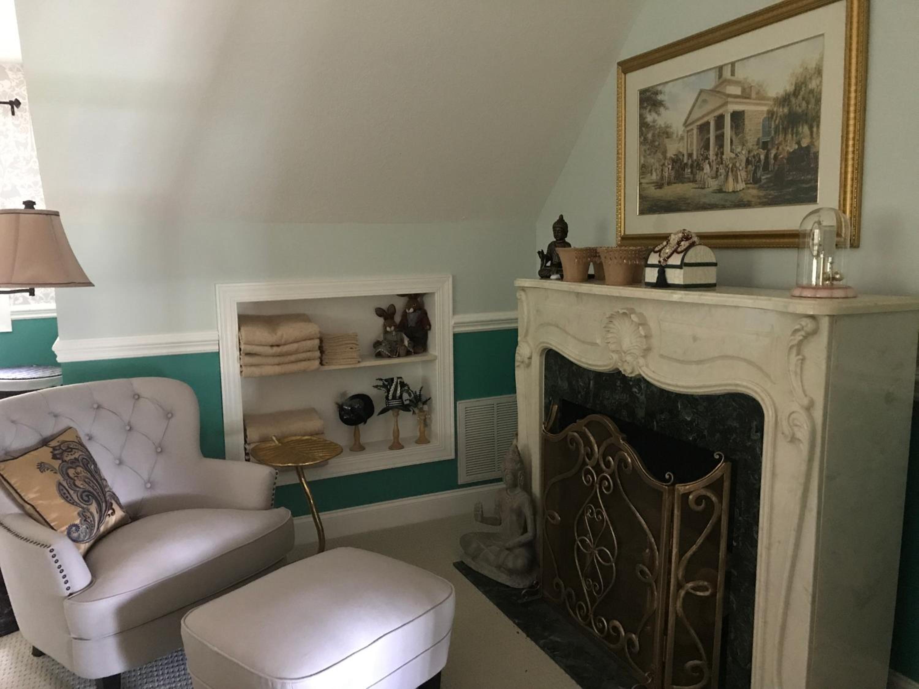 Deluxe King Room photo 2
