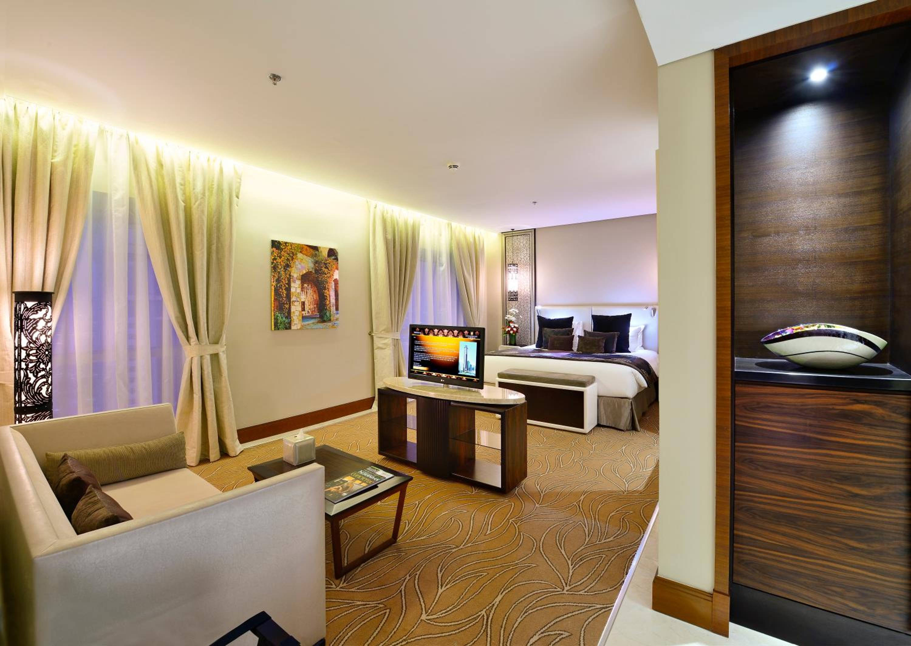 Deluxe Suite photo 2