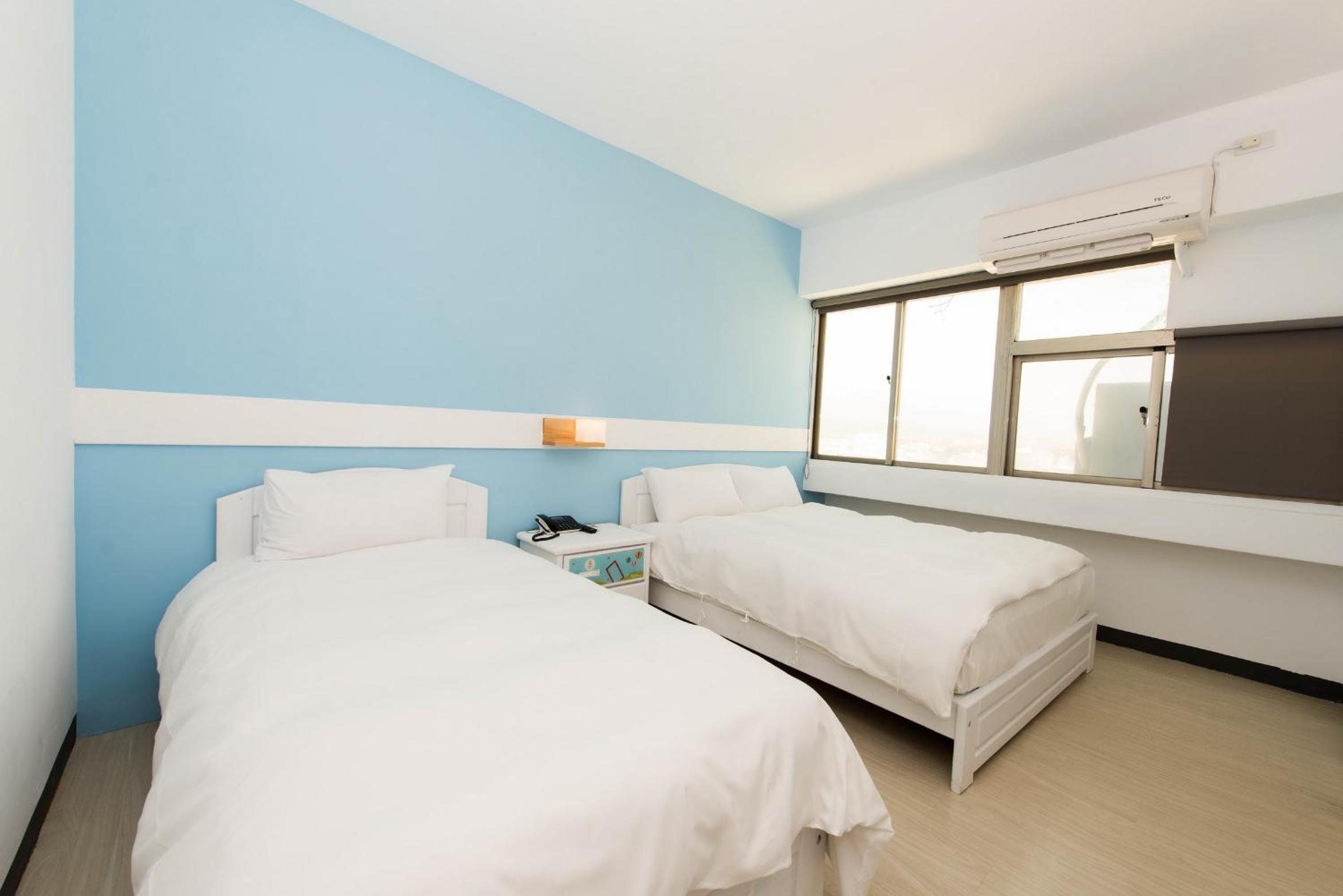 Basic Triple Room photo 2