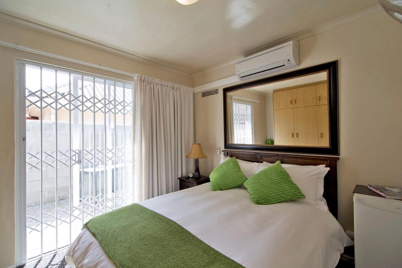 Standard Double Room - Photo 1