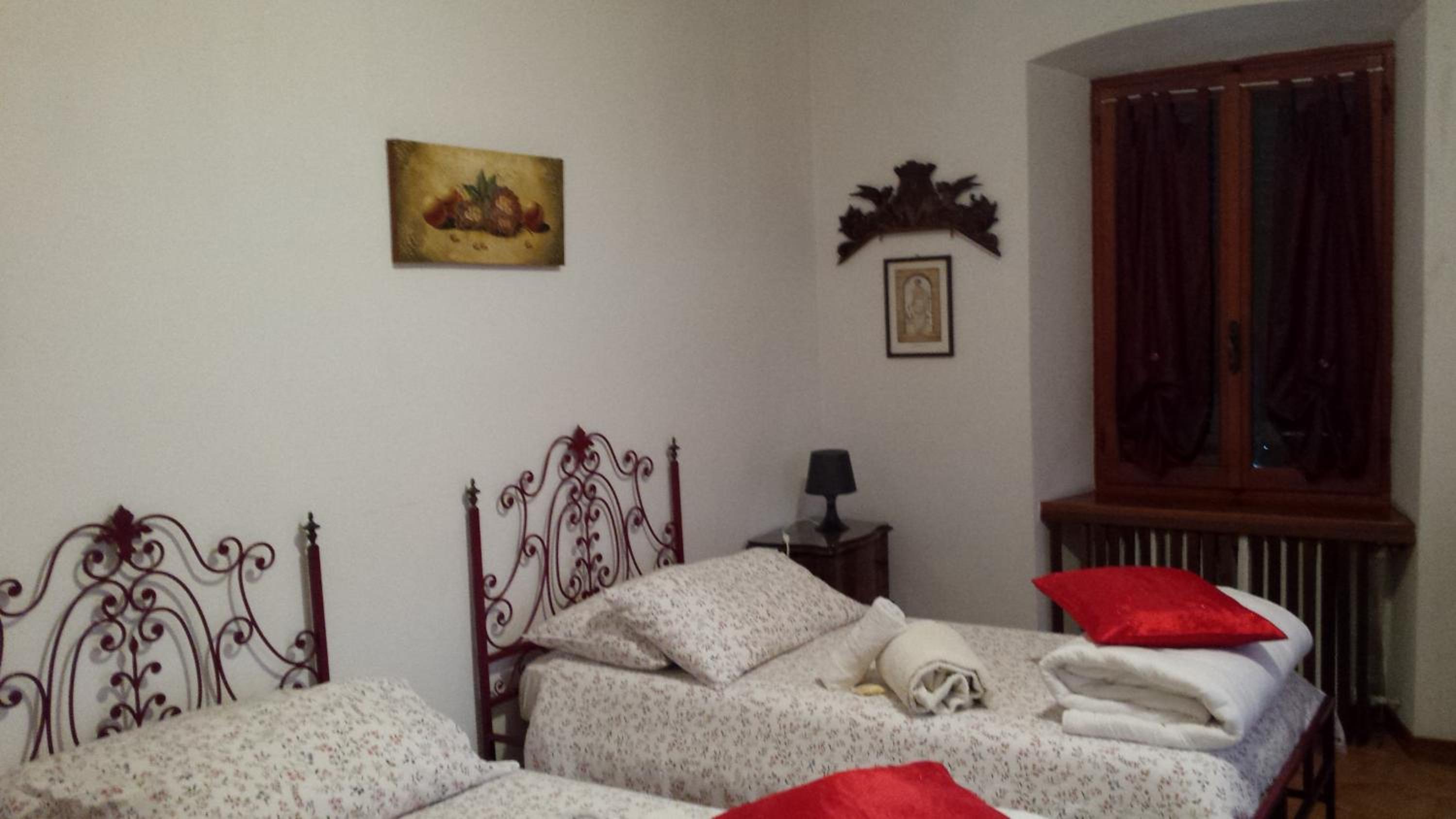 Triple Room with Shared Bathroom photo 3