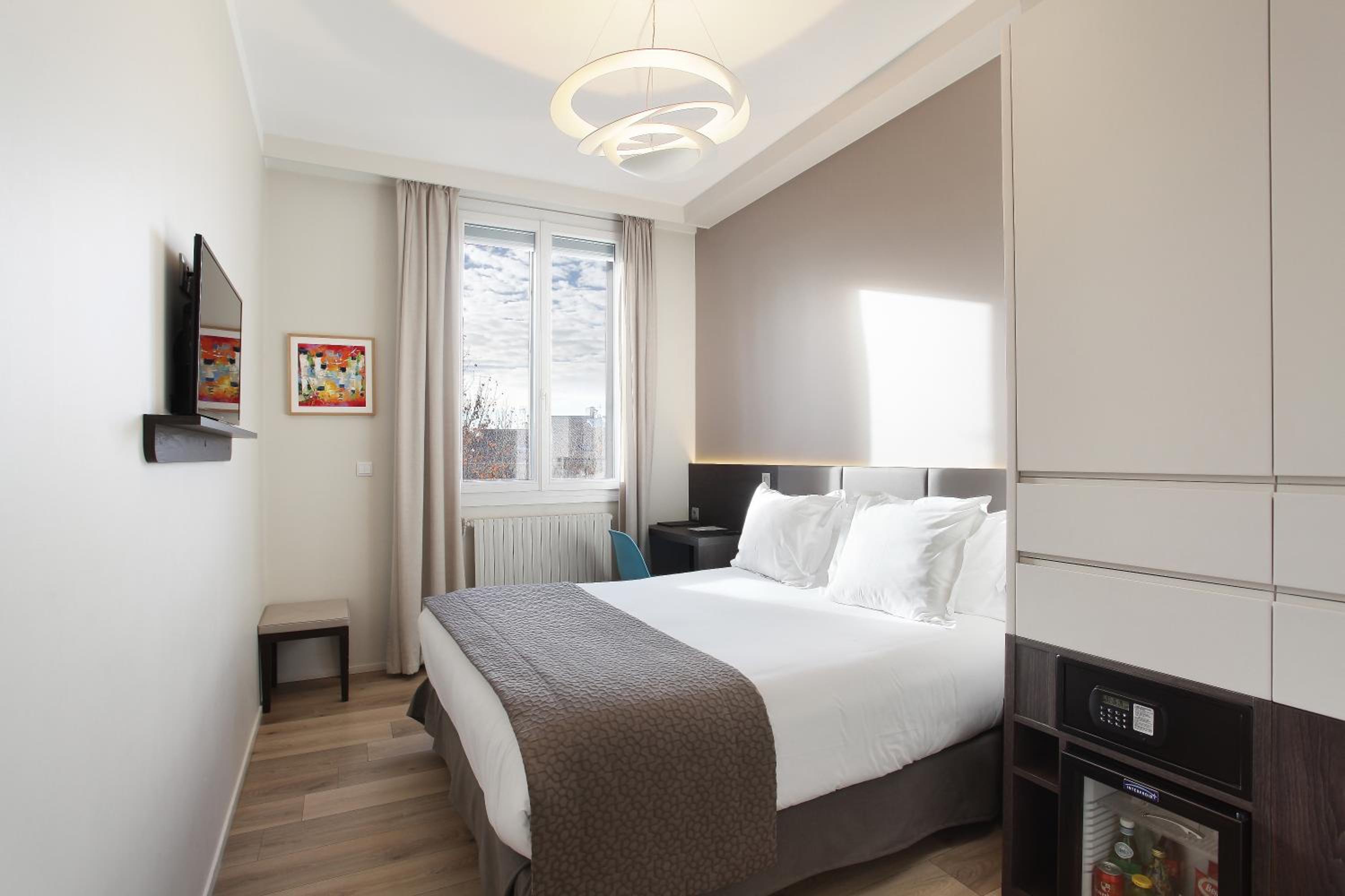 Charm Double Room - Photo 5