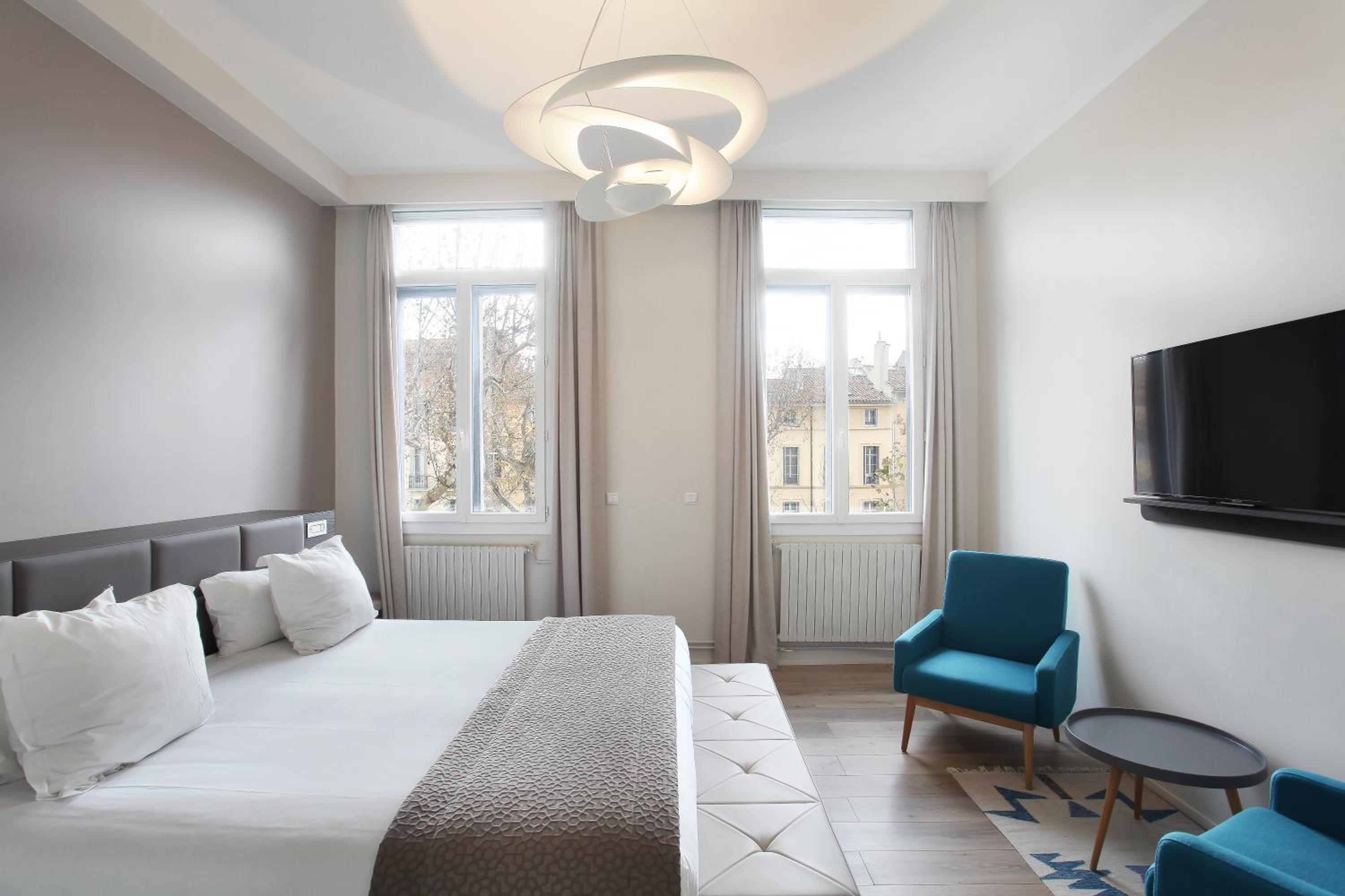 Prestige Double or Twin Room - Photo 8