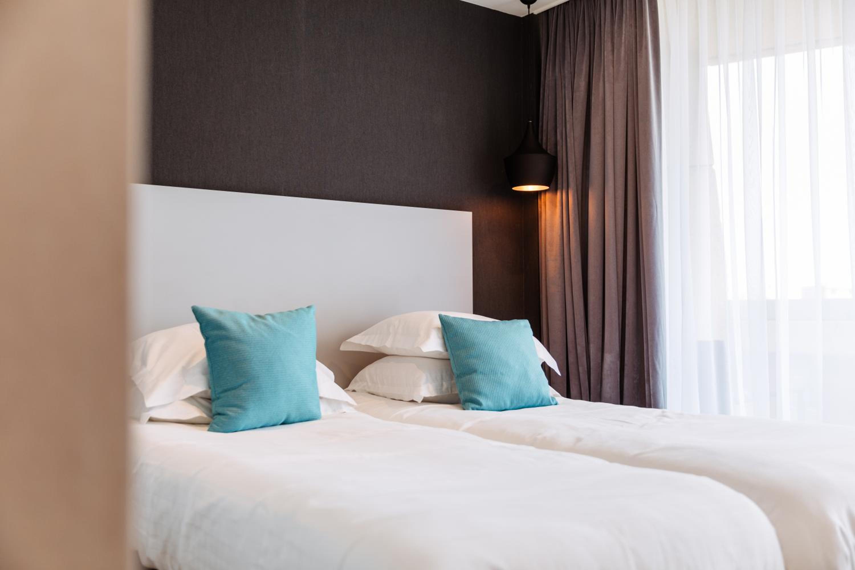 Classic Double Room - No Sea View photo 2