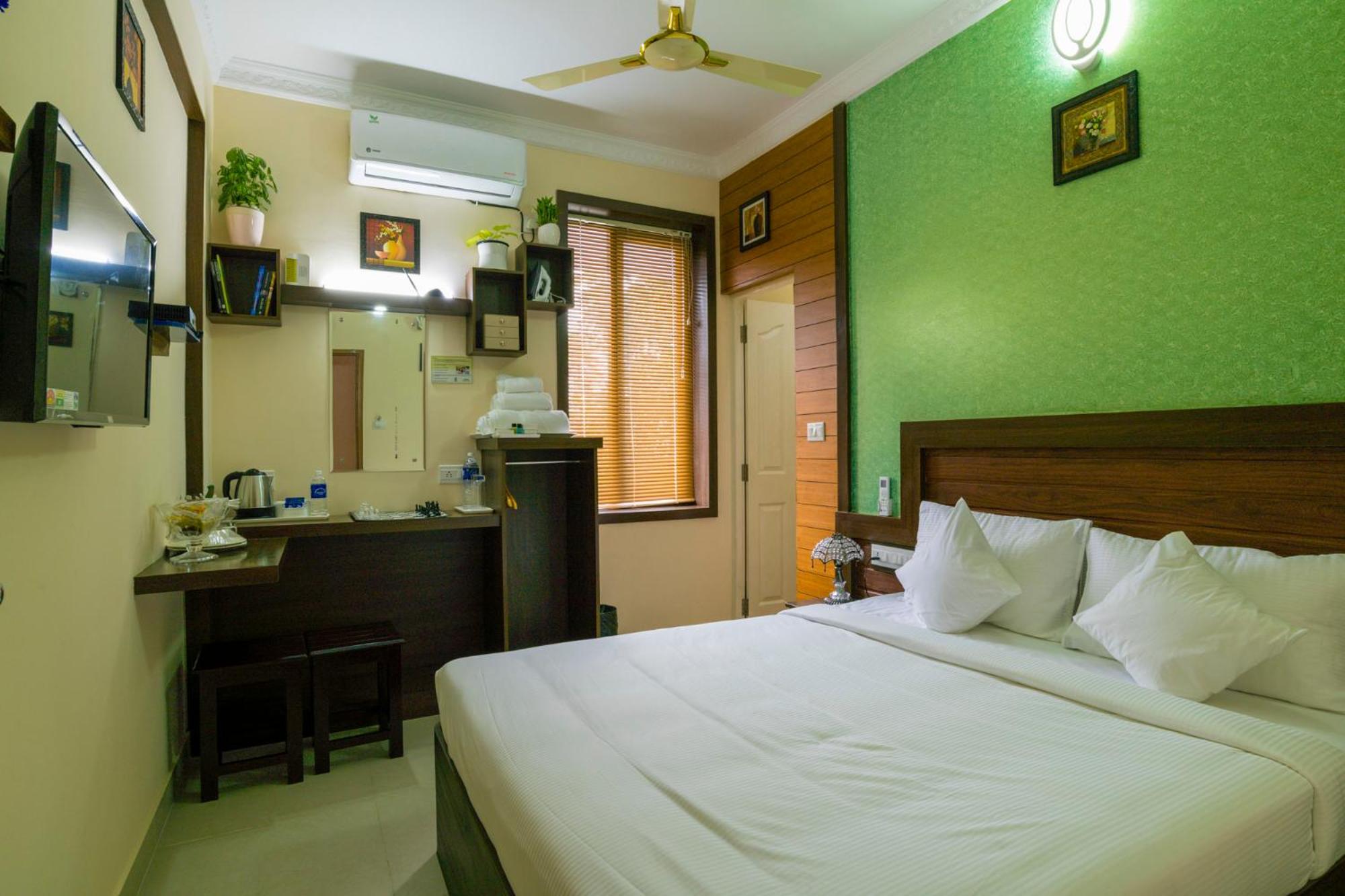 Standard Double Room - Photo 1