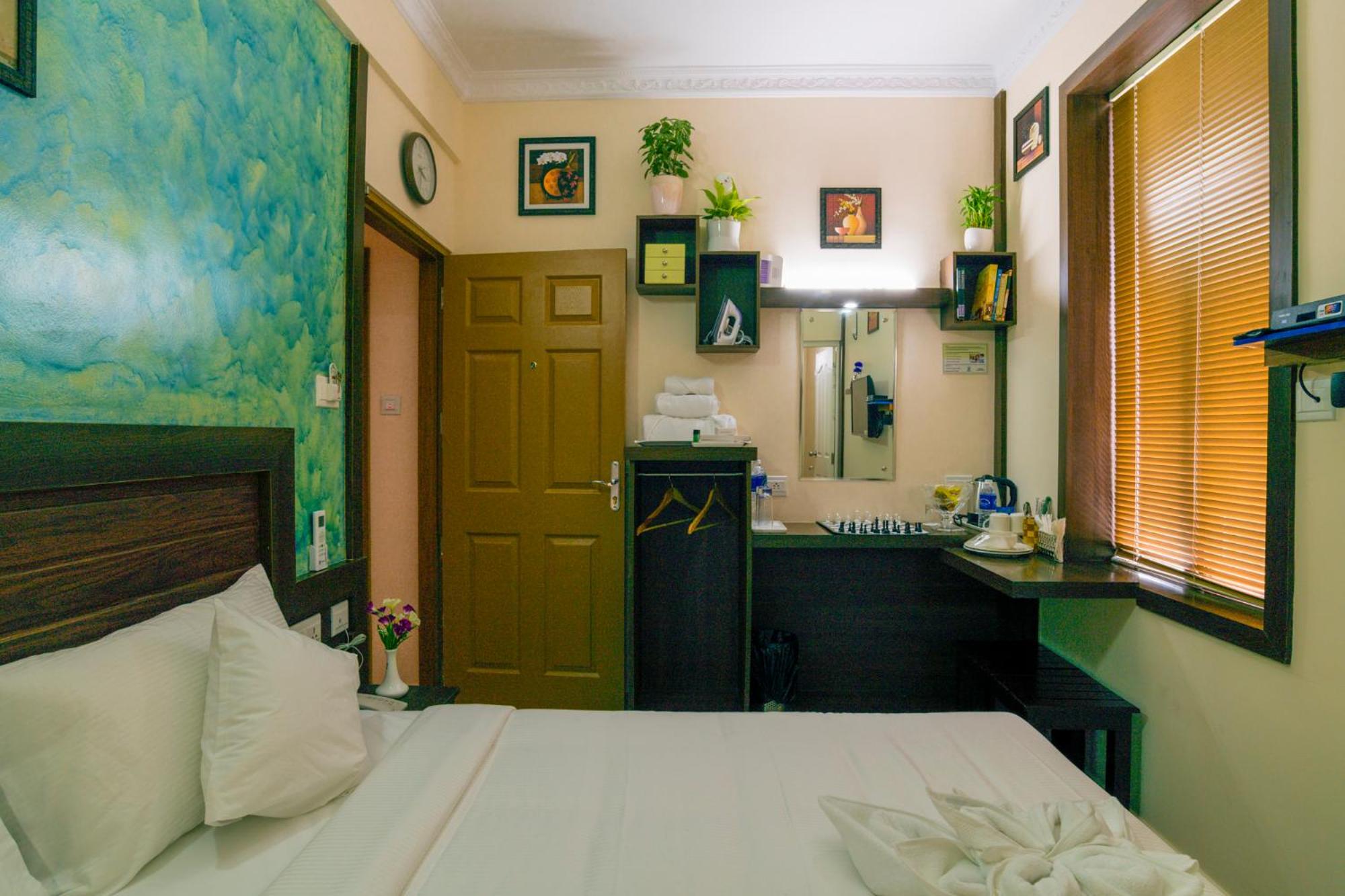 Standard Double Room - Photo 2