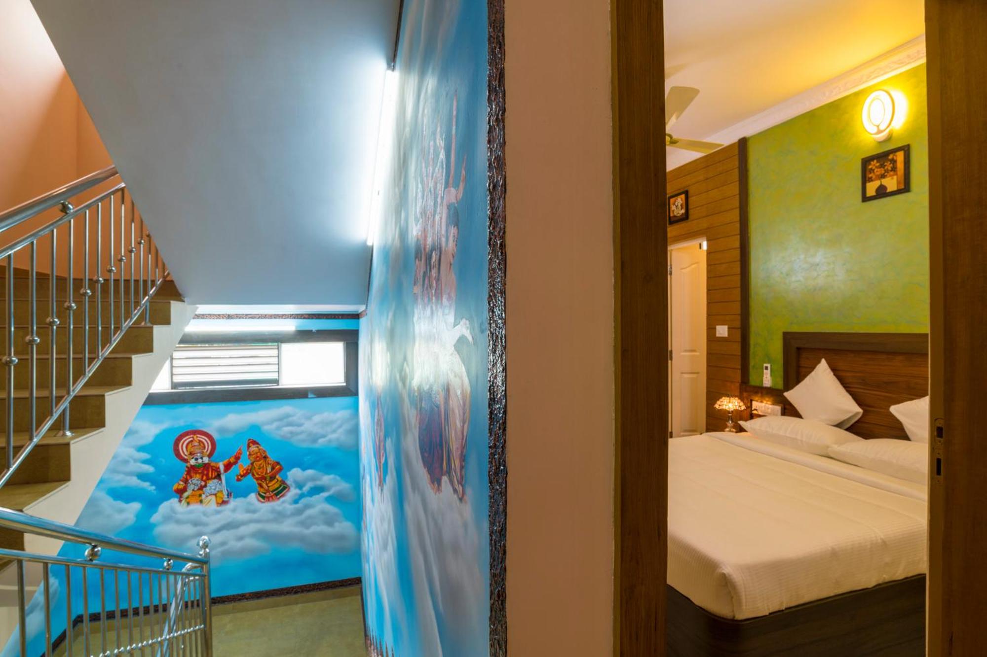 Standard Double Room - Photo 12