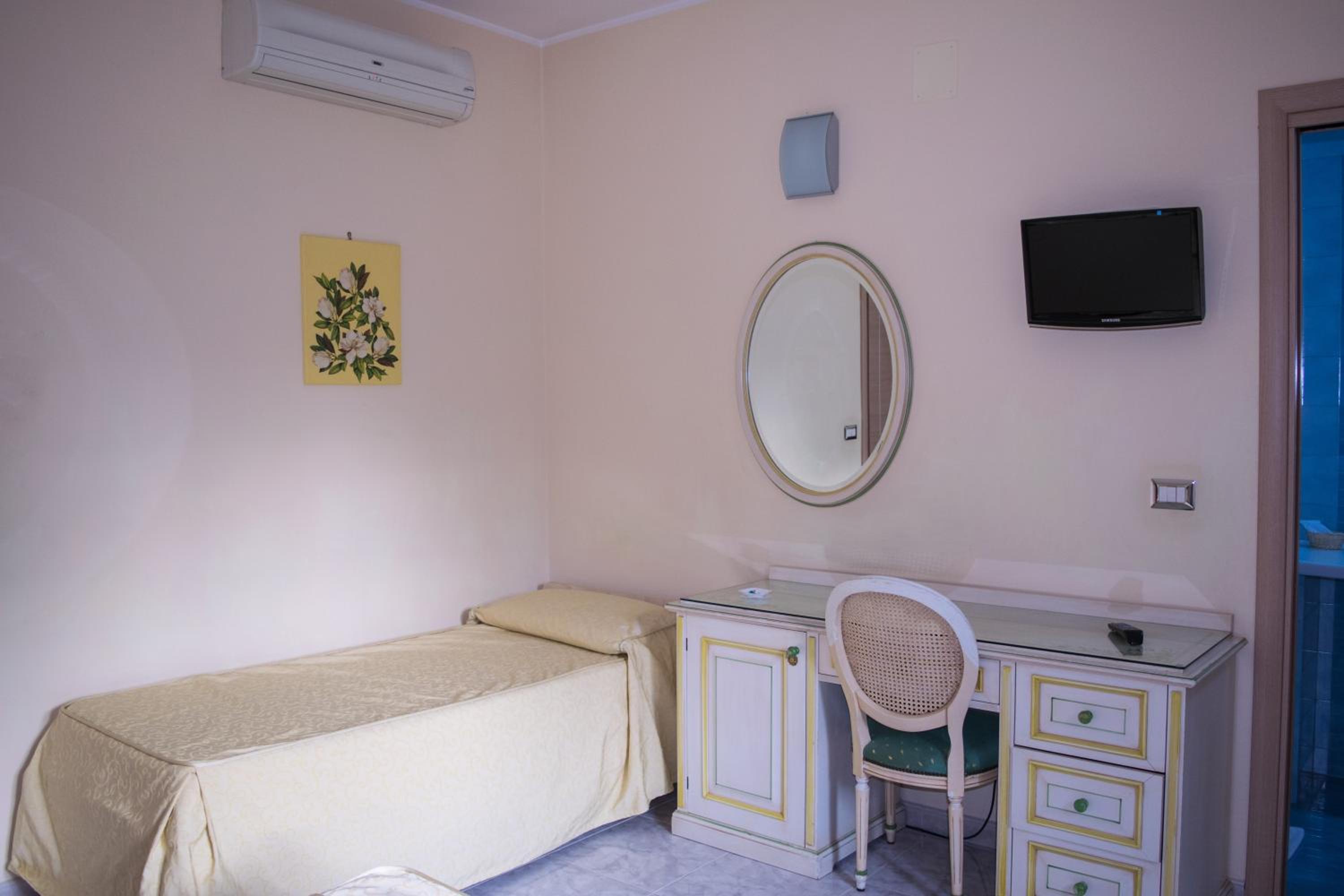 Triple Room - Photo 3