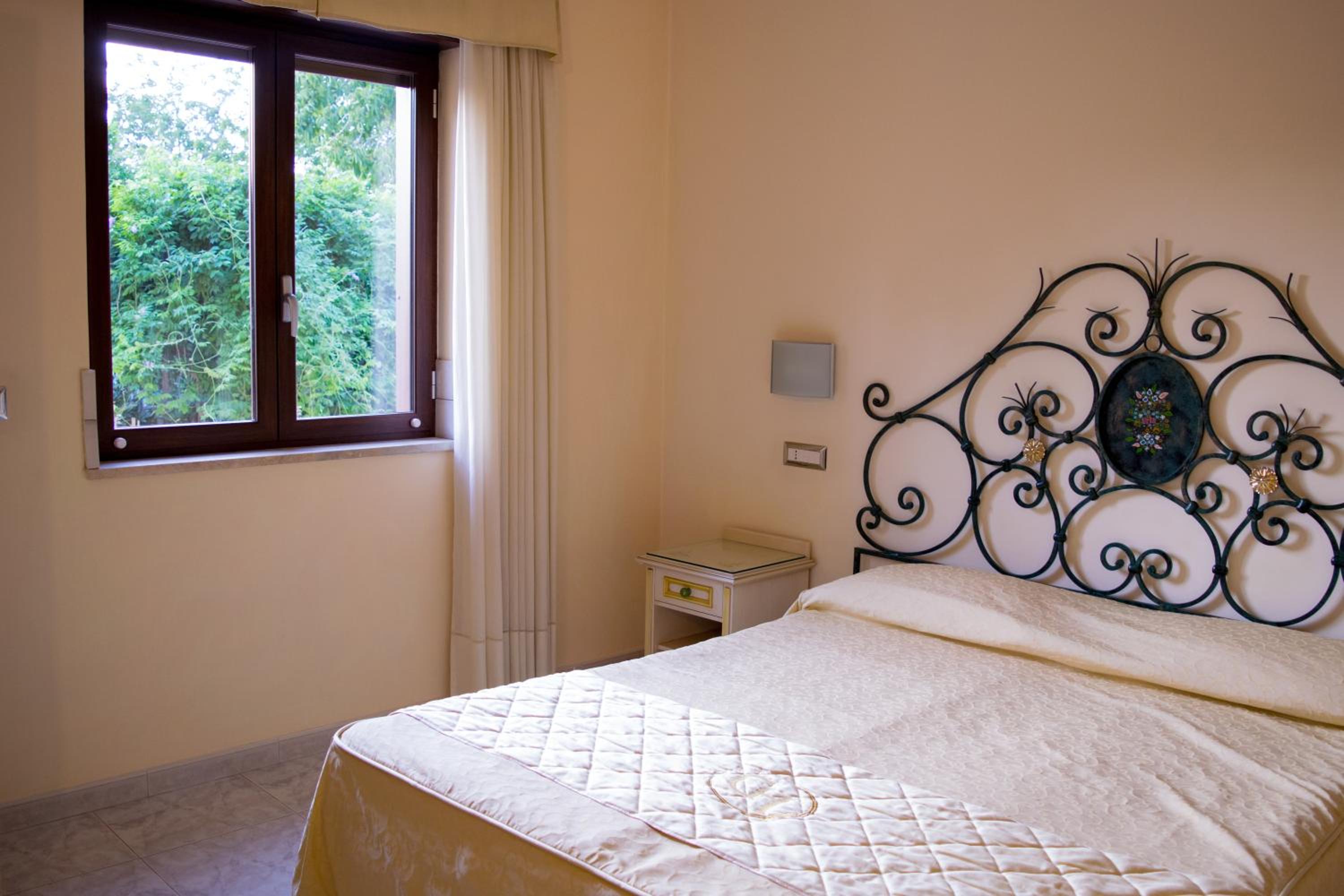 Double or Twin Room - Photo 1