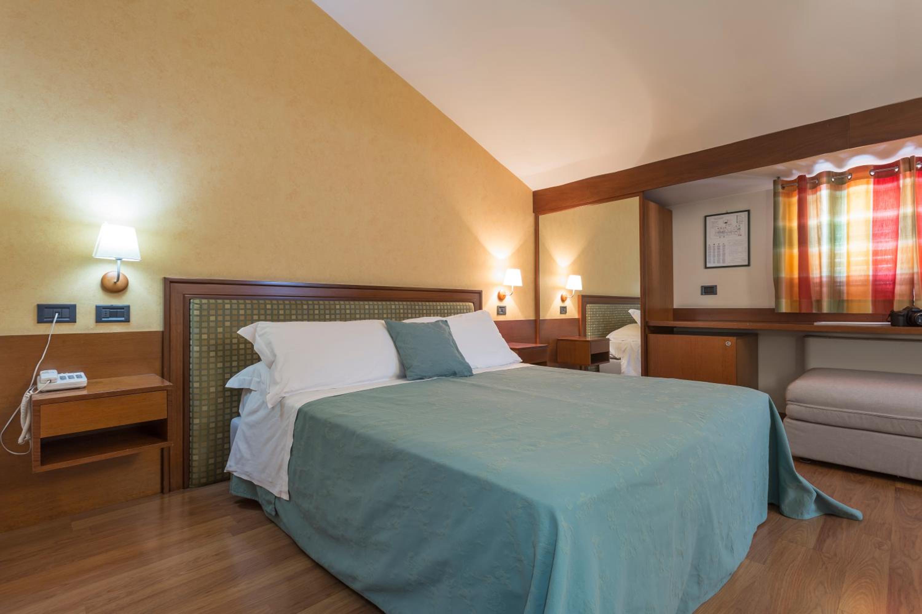 Double Room - Photo 4